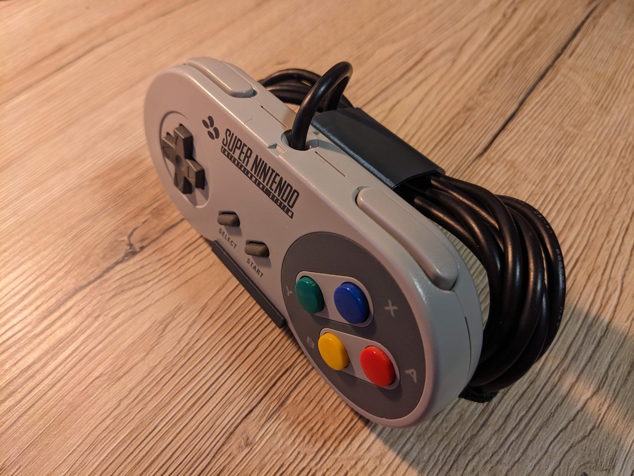 Giá đỡ tay cầm SNES cho game thủ