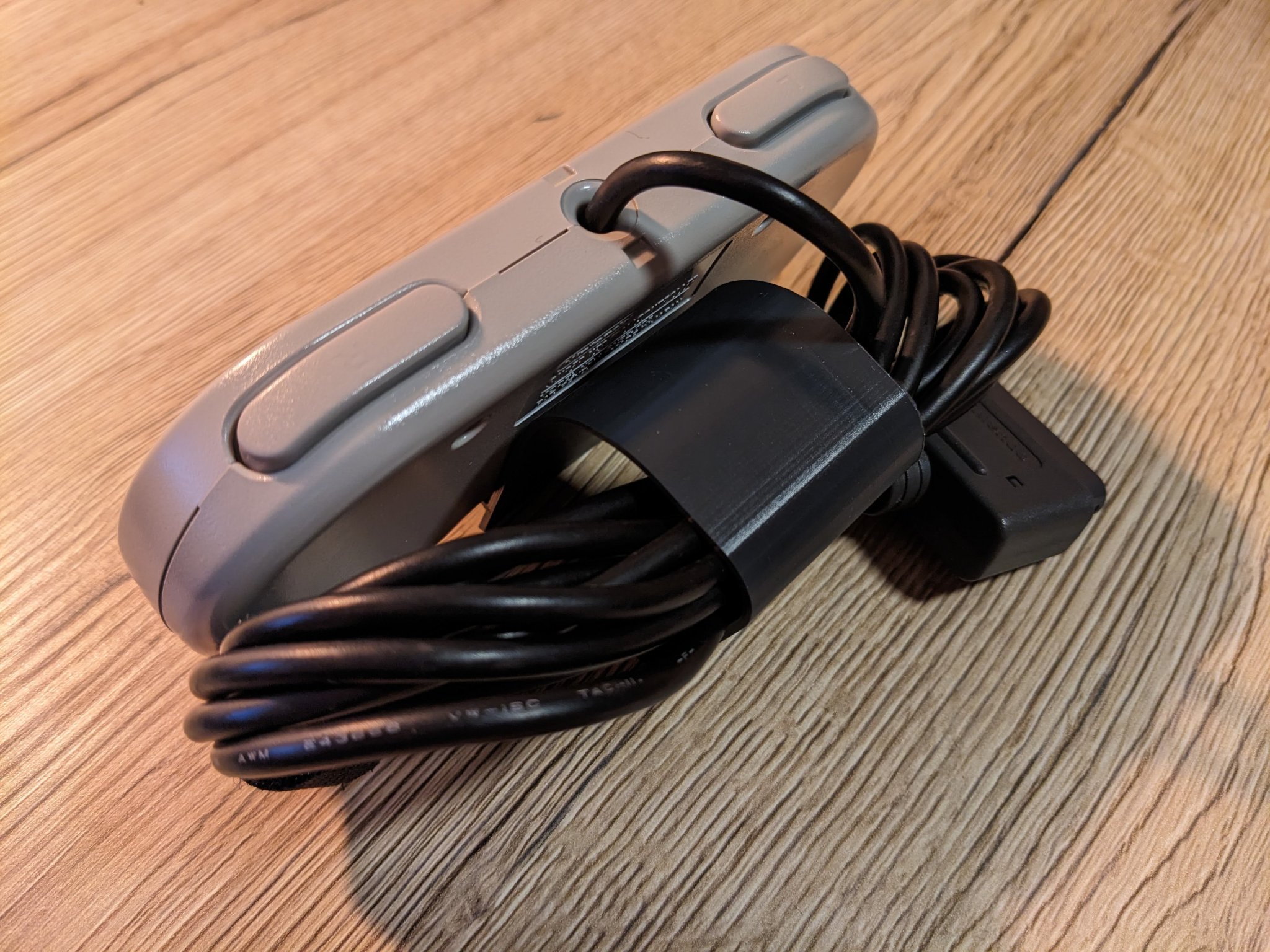 Giá đỡ tay cầm SNES cho game thủ