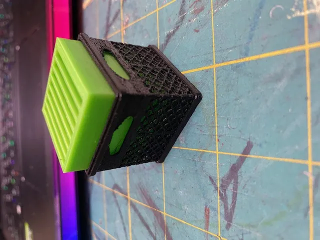 Giá đỡ thẻ nhớ SD/Micro SD hình thùng sữa