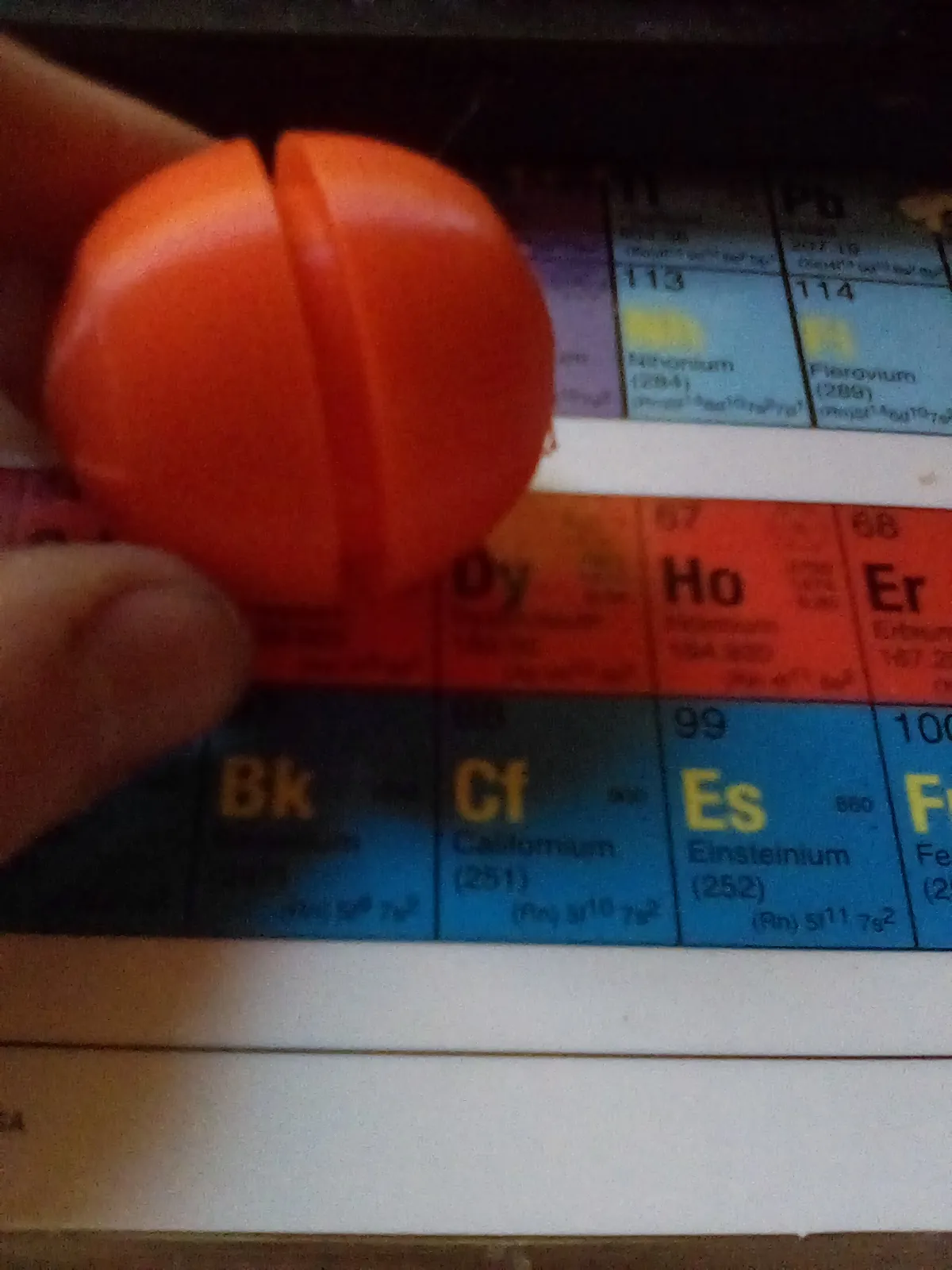 Vỏ pháo hoa với thiết kế tối ưu cho thuốc nổ chất lượng