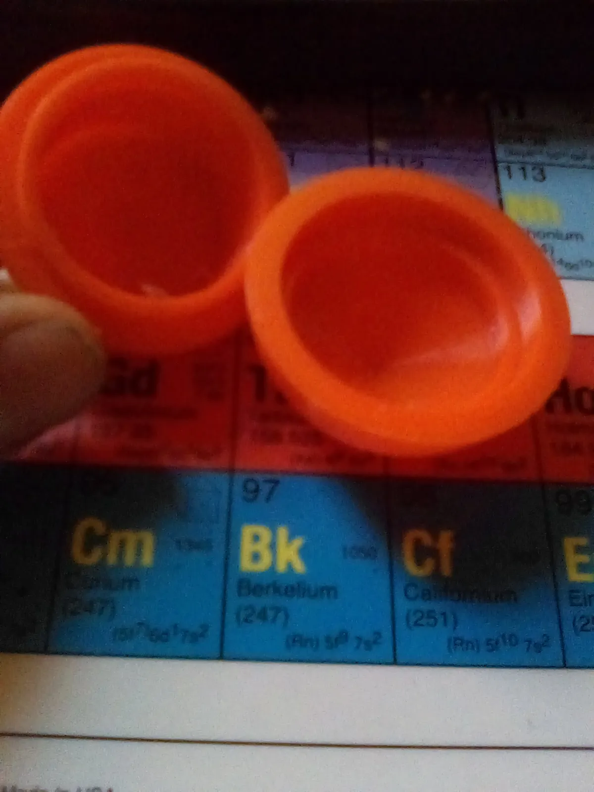 Vỏ pháo hoa với thiết kế tối ưu cho thuốc nổ chất lượng