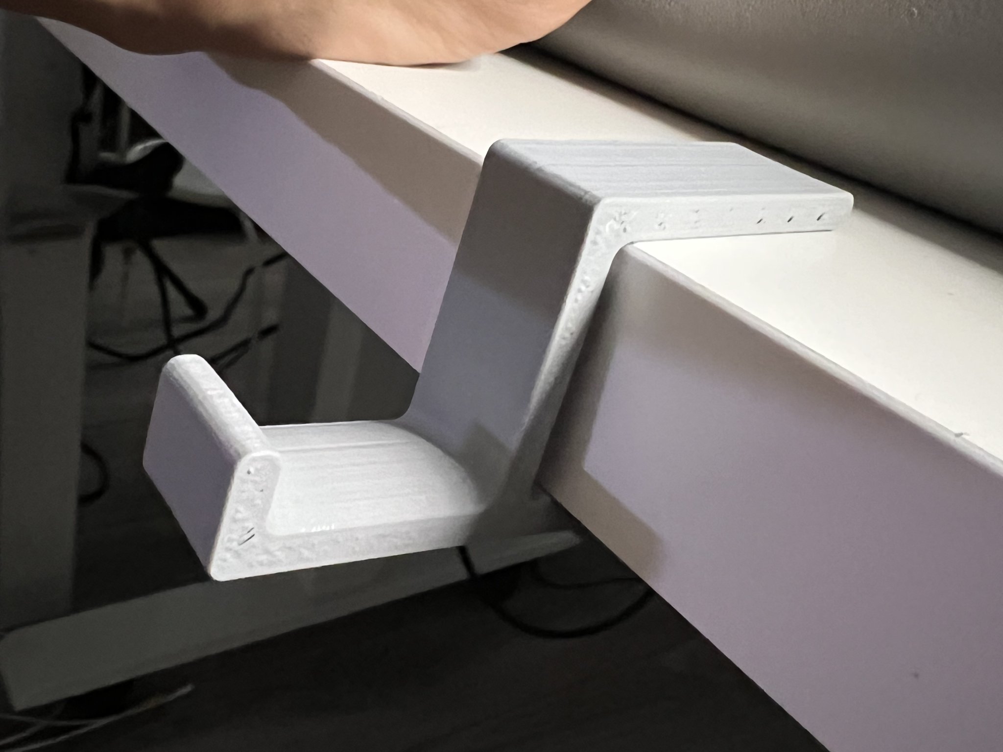 Giá đỡ tai nghe cho bàn ikea dày 35mm