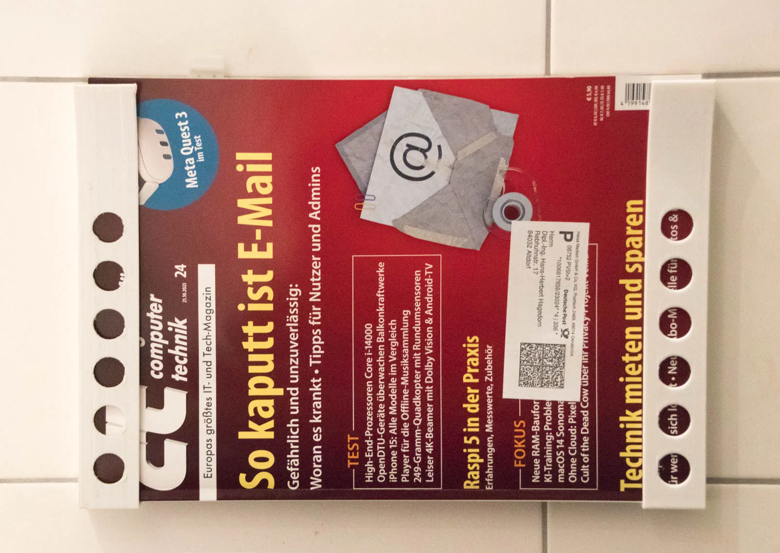 Giá đỡ tạp chí treo tường cho phòng tắm