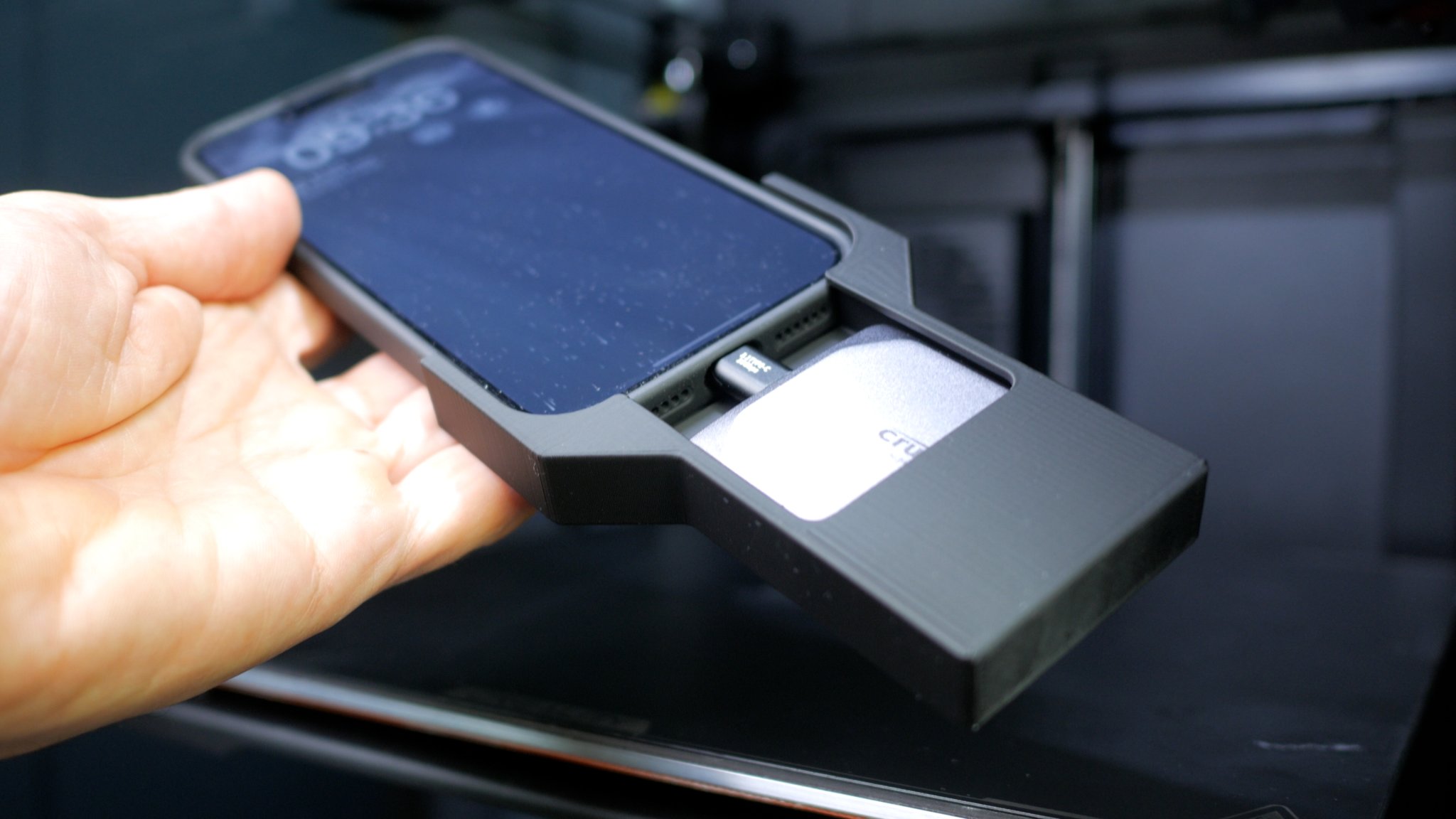 Giá đỡ SSD Crucial X9 Pro cho iPhone 15 Pro Max