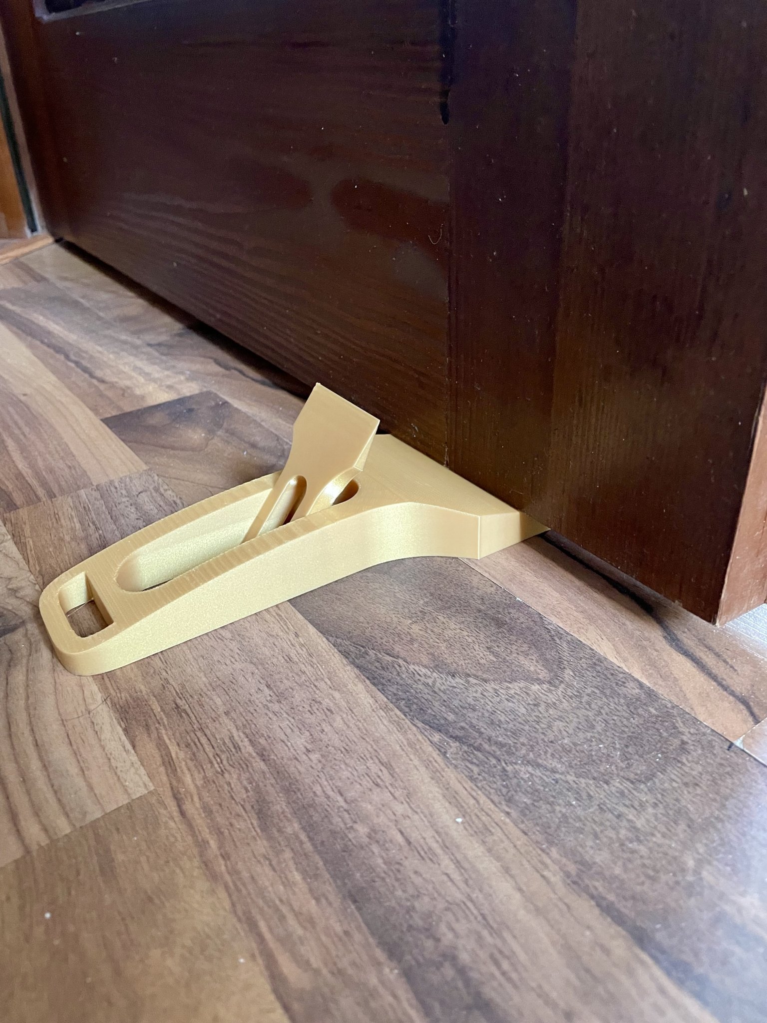 Cái chặn cửa phong cách giường đôi giống như máy cào