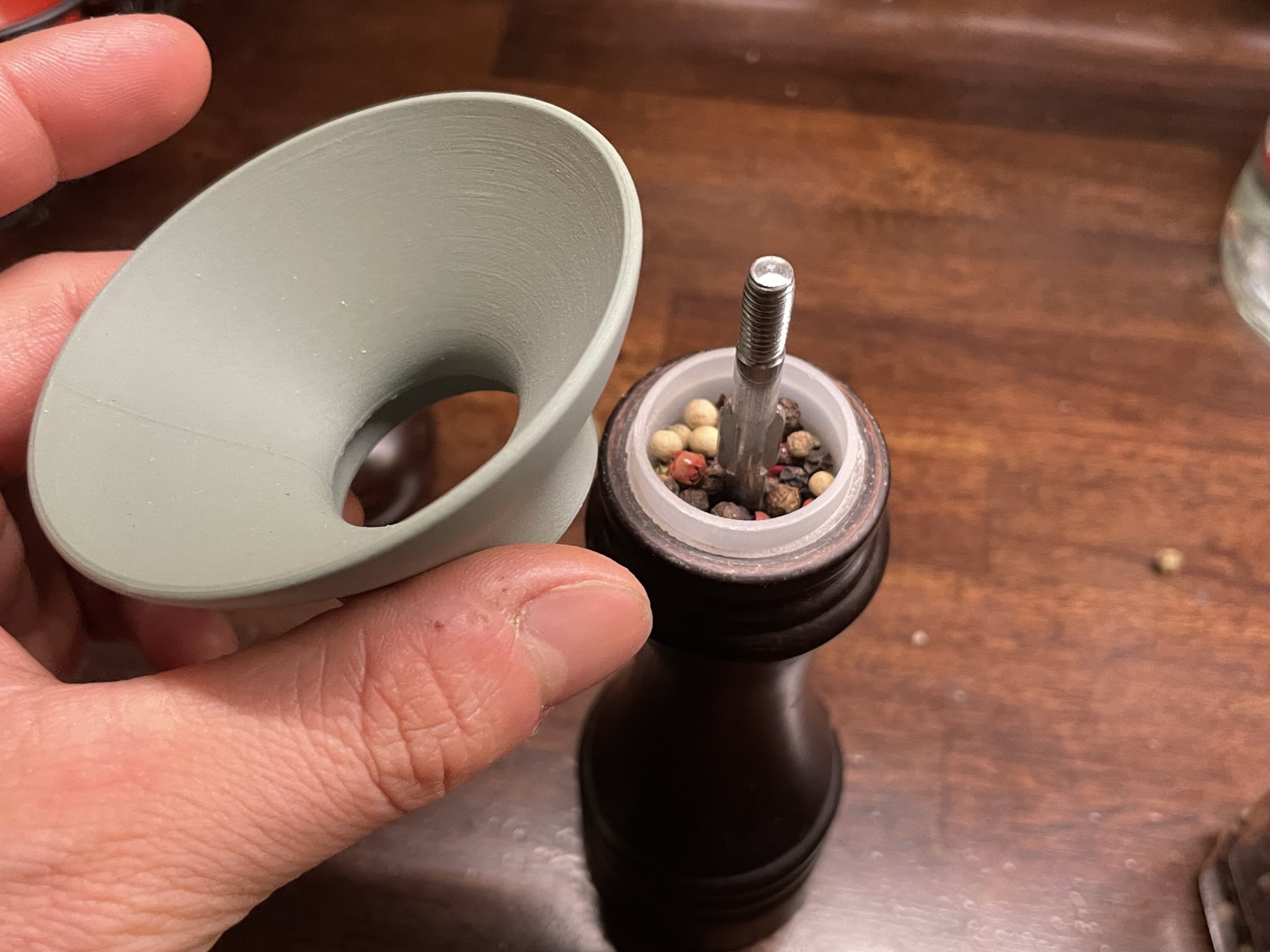 Bình chứa bột tiêu cho cối xay Peugeot