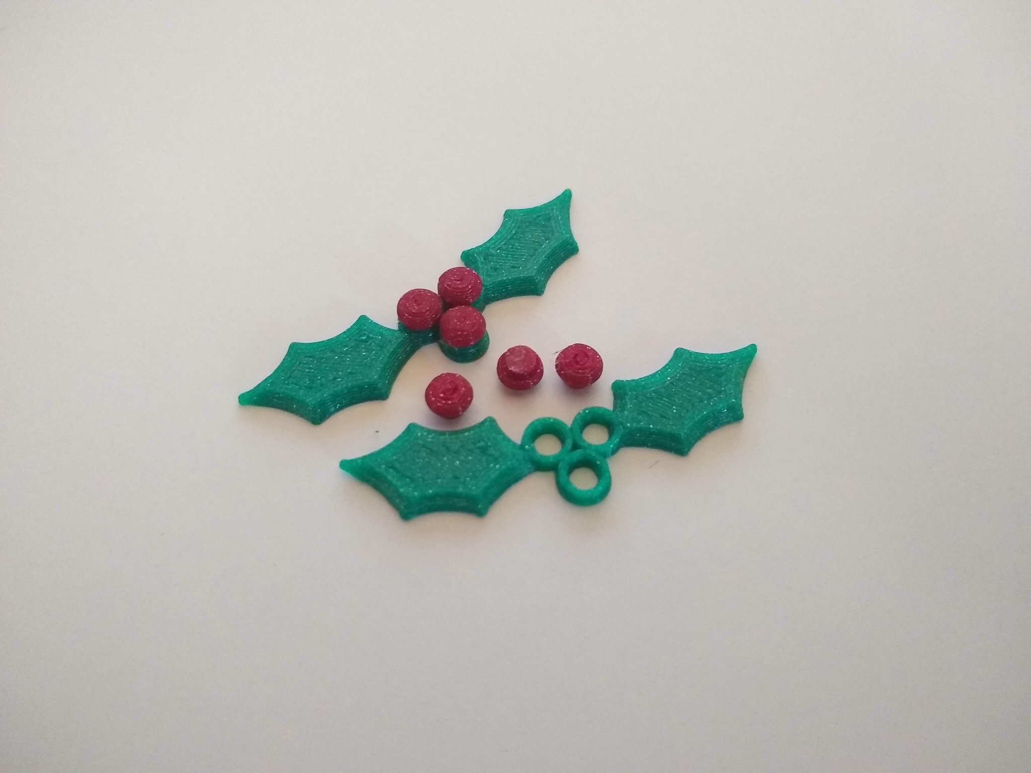 Vật trang trí Giáng Sinh hình cây nhựa và quả mọng