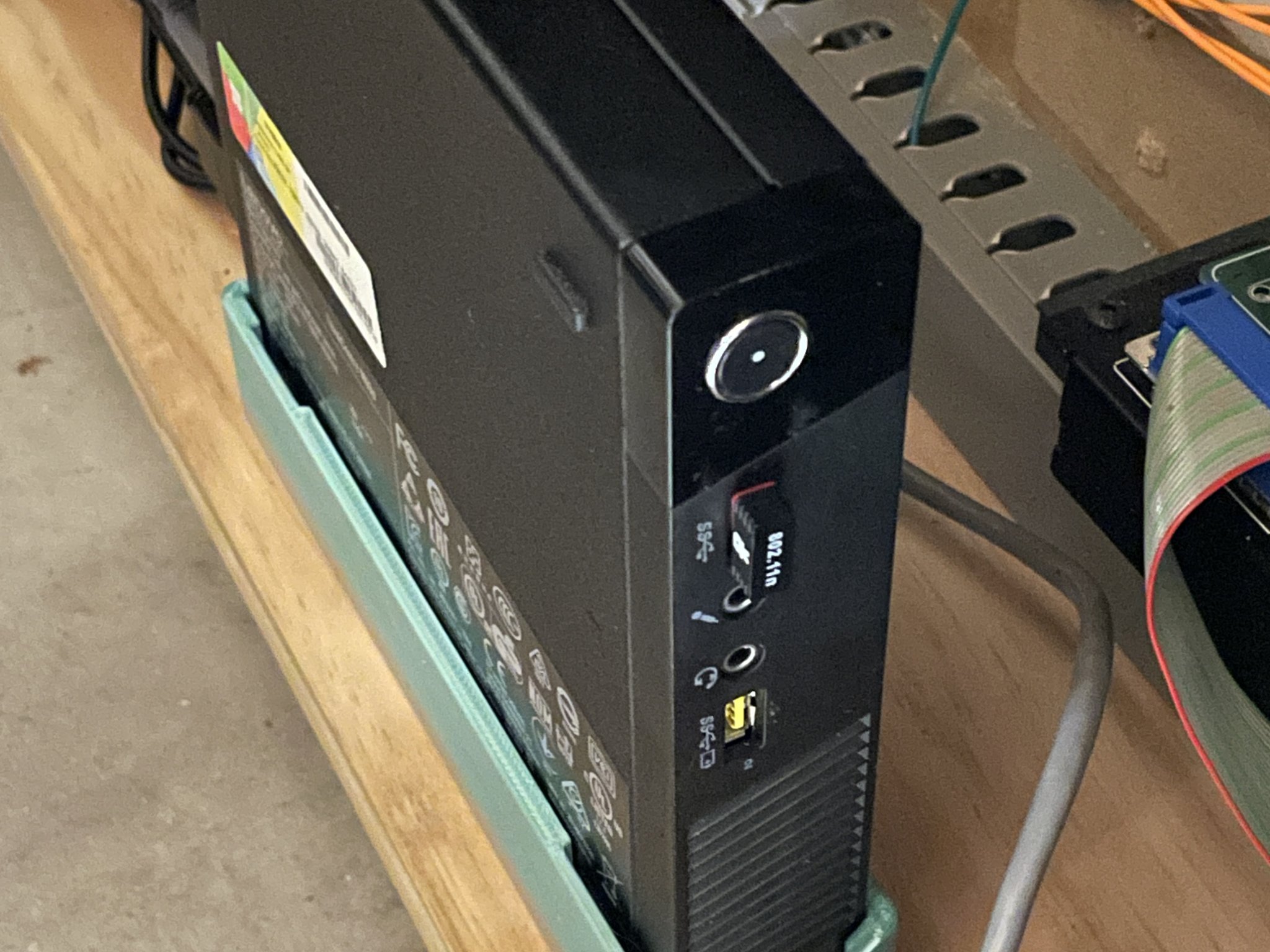 Giá đỡ cho máy tính Lenovo M93