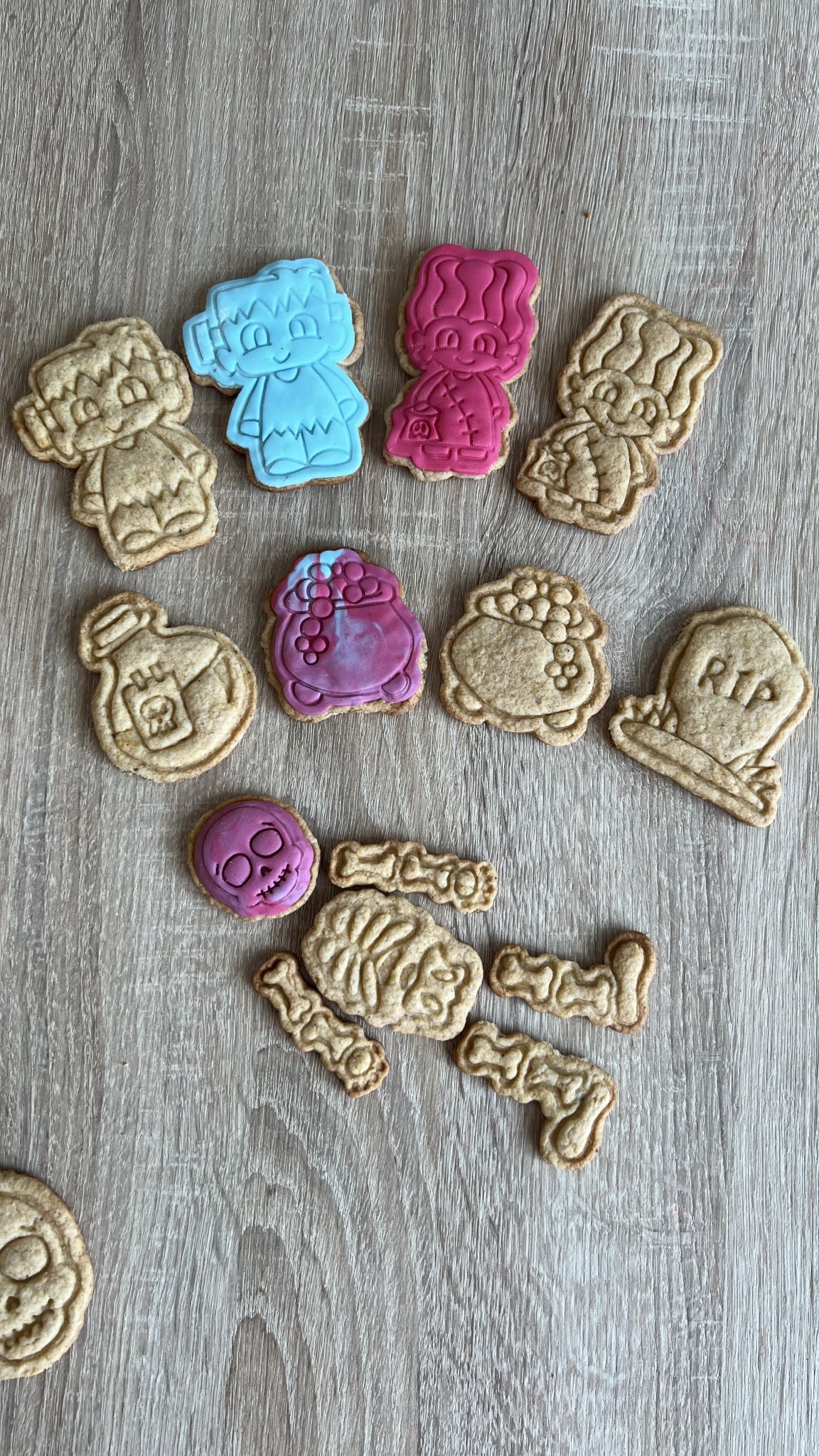 Cutter bánh quy Halloween cho trẻ em