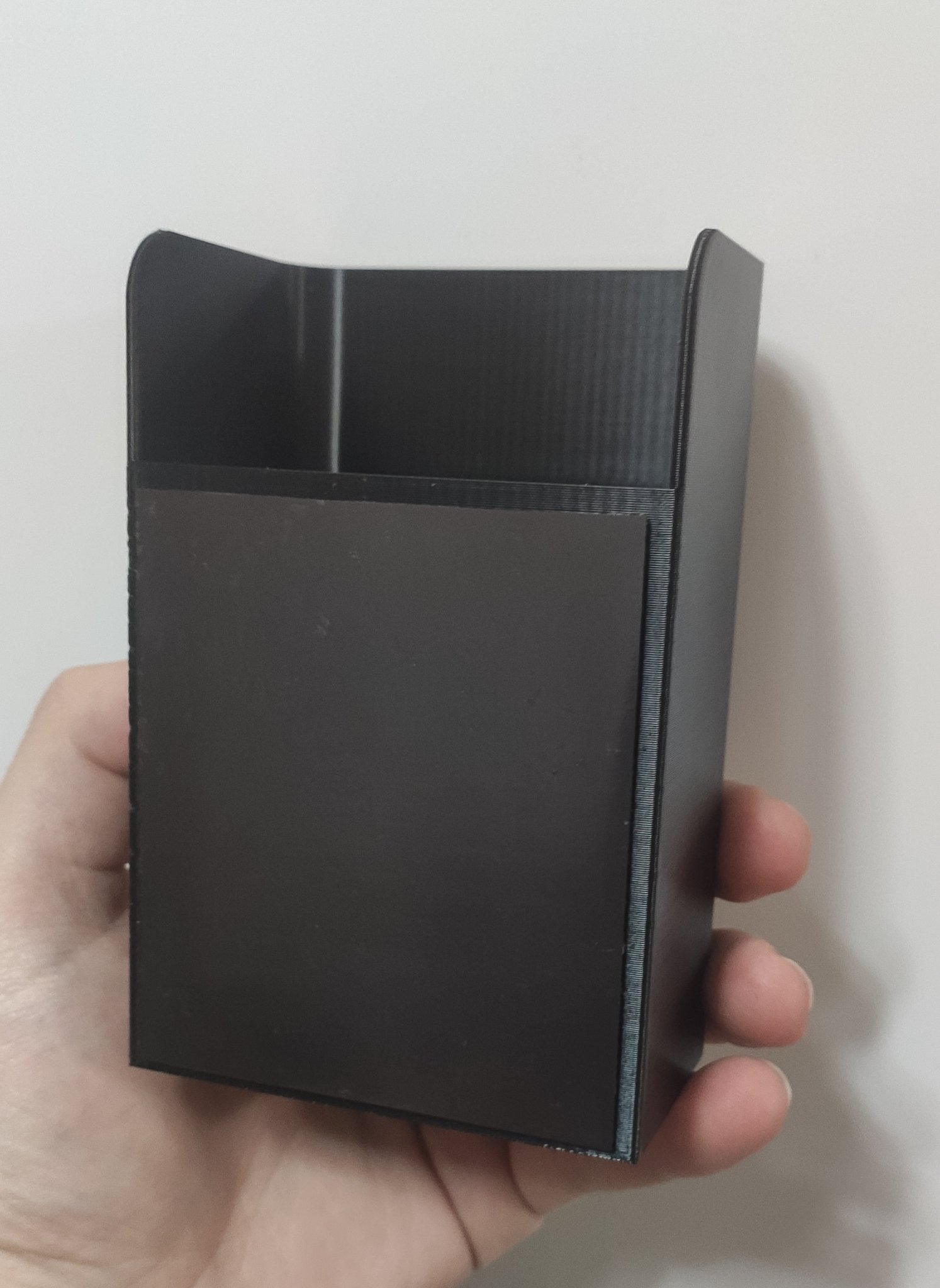 Thùng chứa phân từ tính Bambu Lab P1P với logo