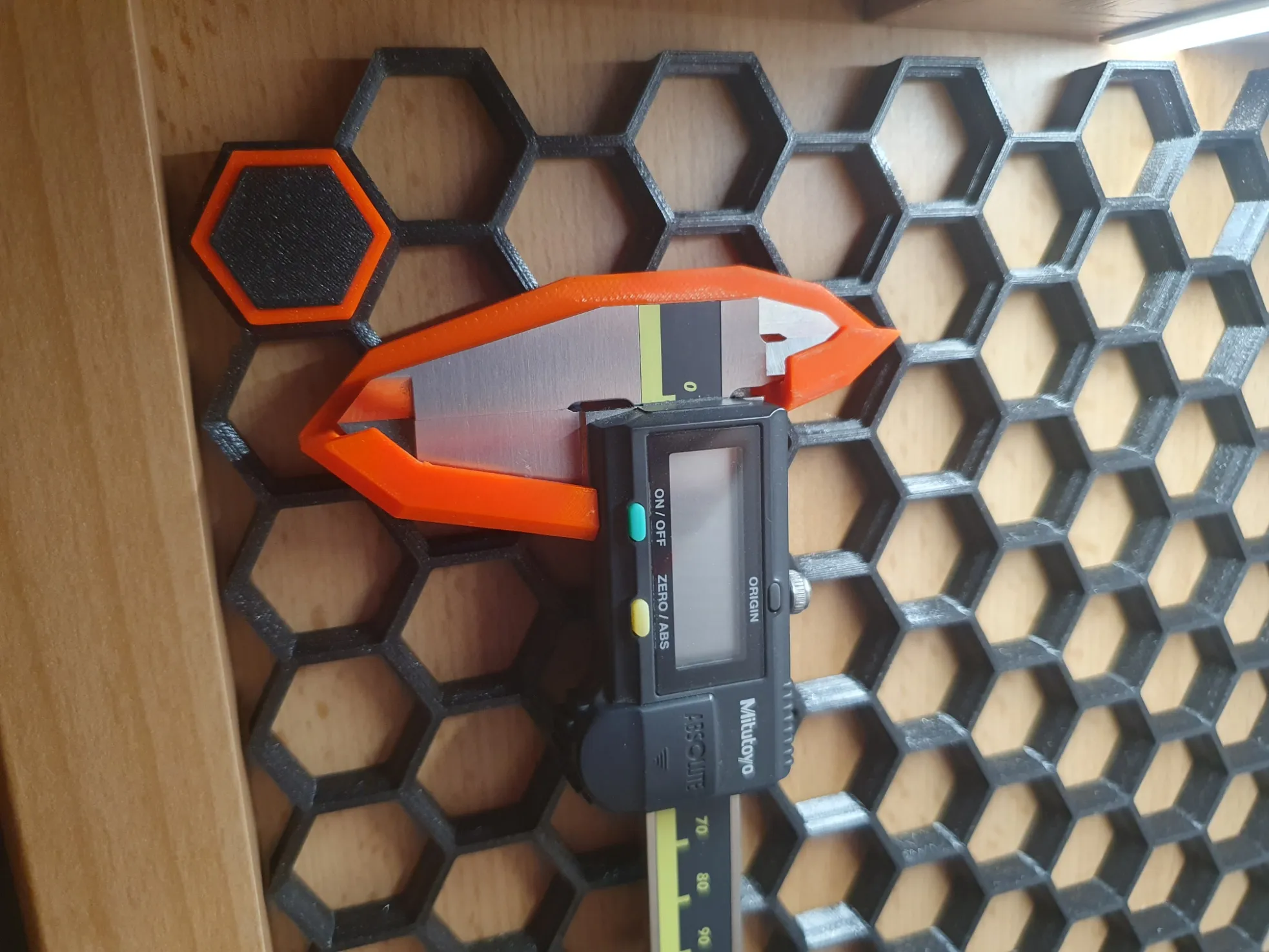 Kệ giữ thước cặp Mitutoyo