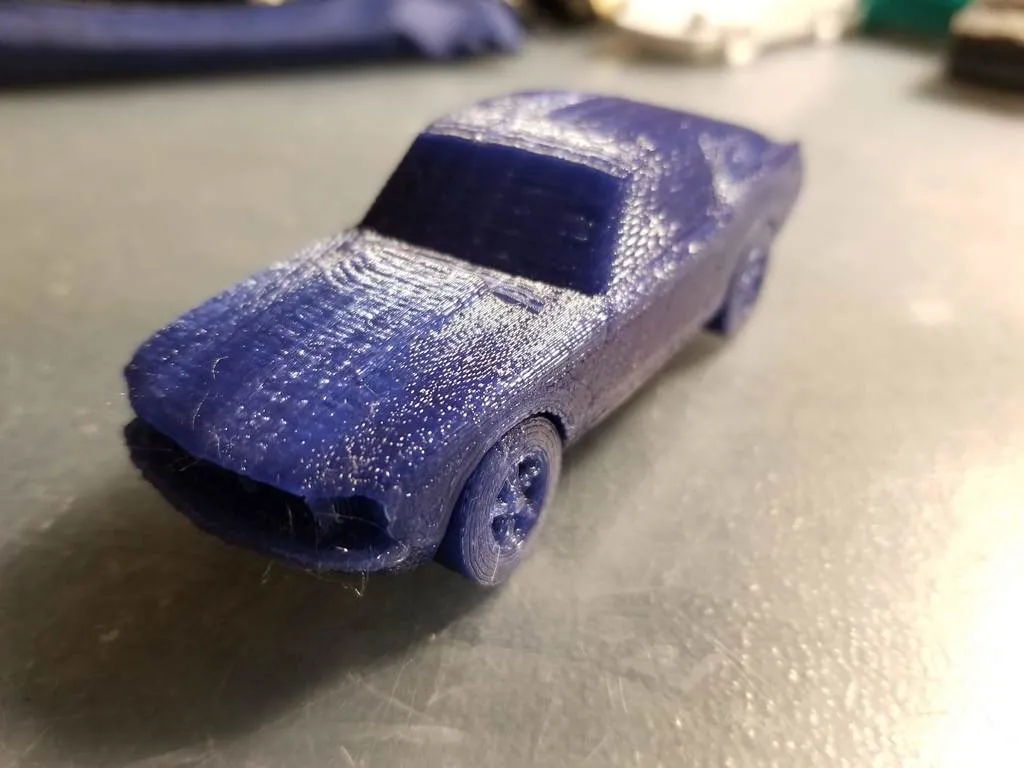 Ford Mustang với bánh xe di chuyển in liền