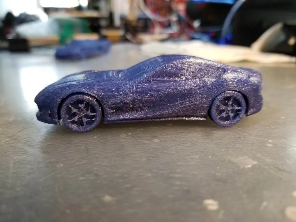 Ferrari 812 Superfast với bánh xe chuyển động in liền