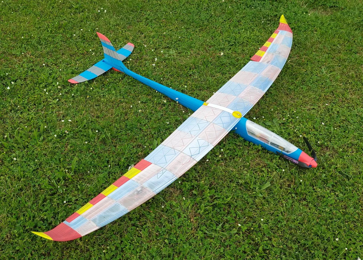 Lukisegler 2.0 (tàu lượn RC điện)