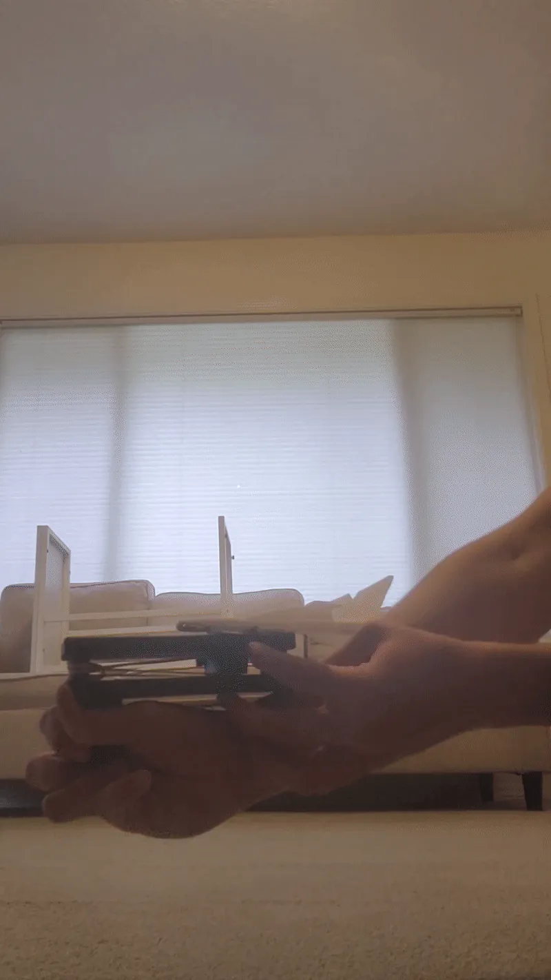 Tàu lượn có bệ phóng cầm tay in liền