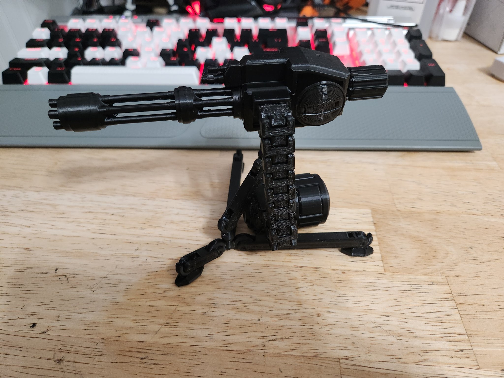 Robot Bảo Vệ Số 13 May Mắn