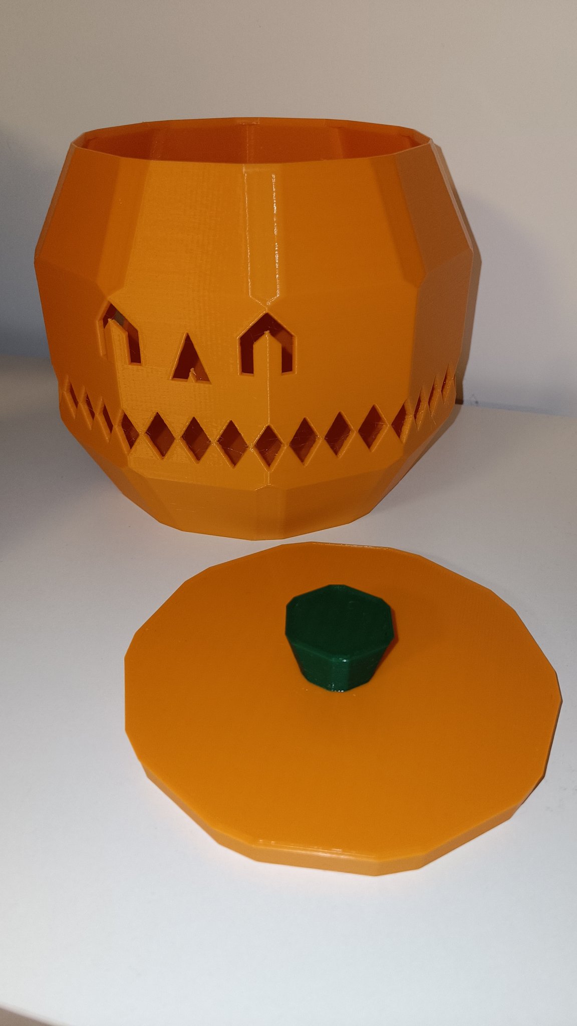 Đèn/bát bí ngô Halloween phong cách low poly hai mặt