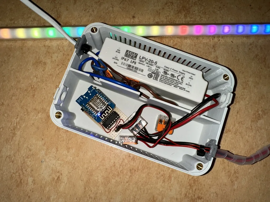 Hộp đựng thiết bị điện tử 100 mm x 150 mm x 40 mm