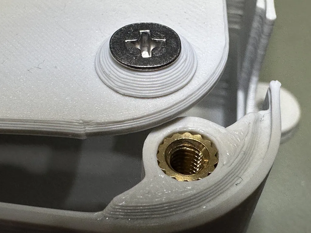 Hộp đựng thiết bị điện tử 100 mm x 150 mm x 40 mm