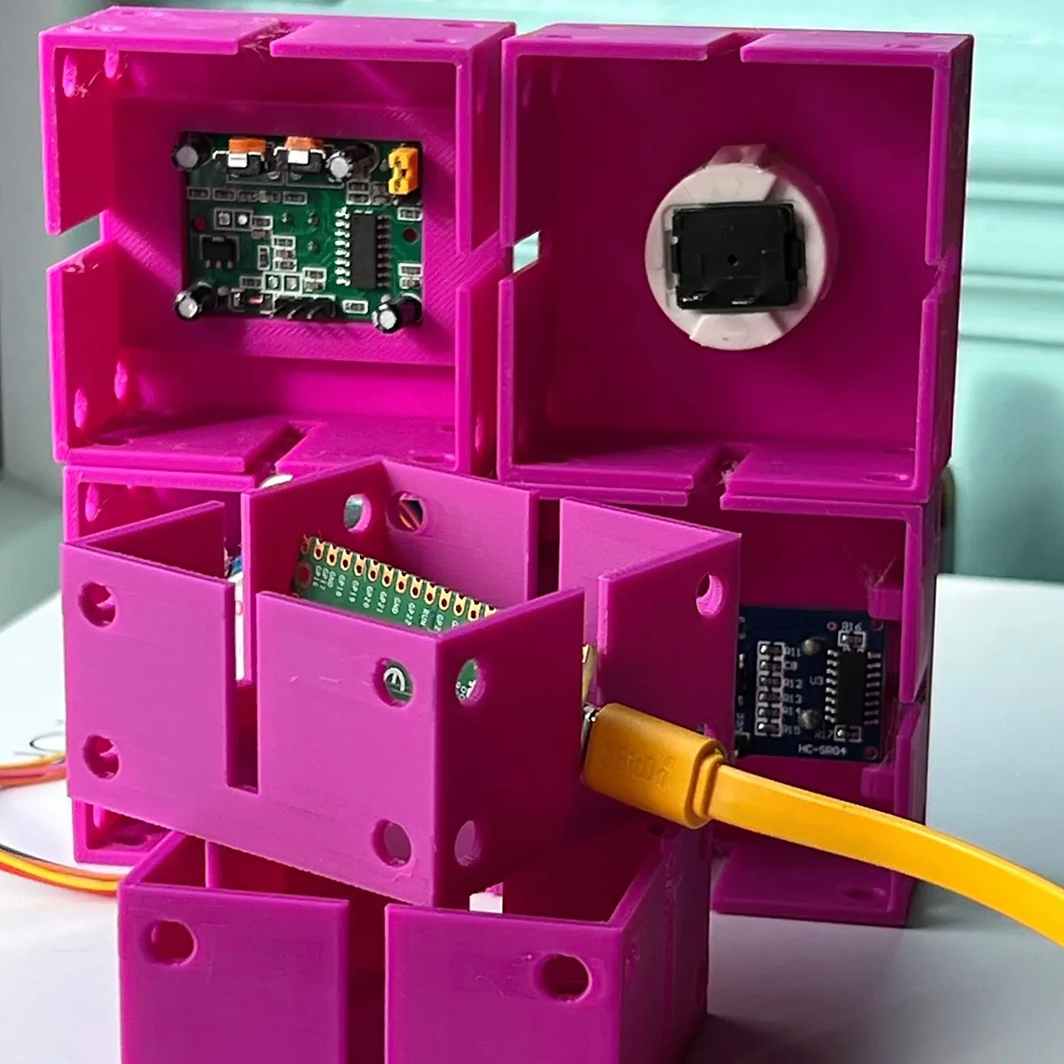 Hộp đựng PICO và cảm biến cho nguyên mẫu người tiêu dùng