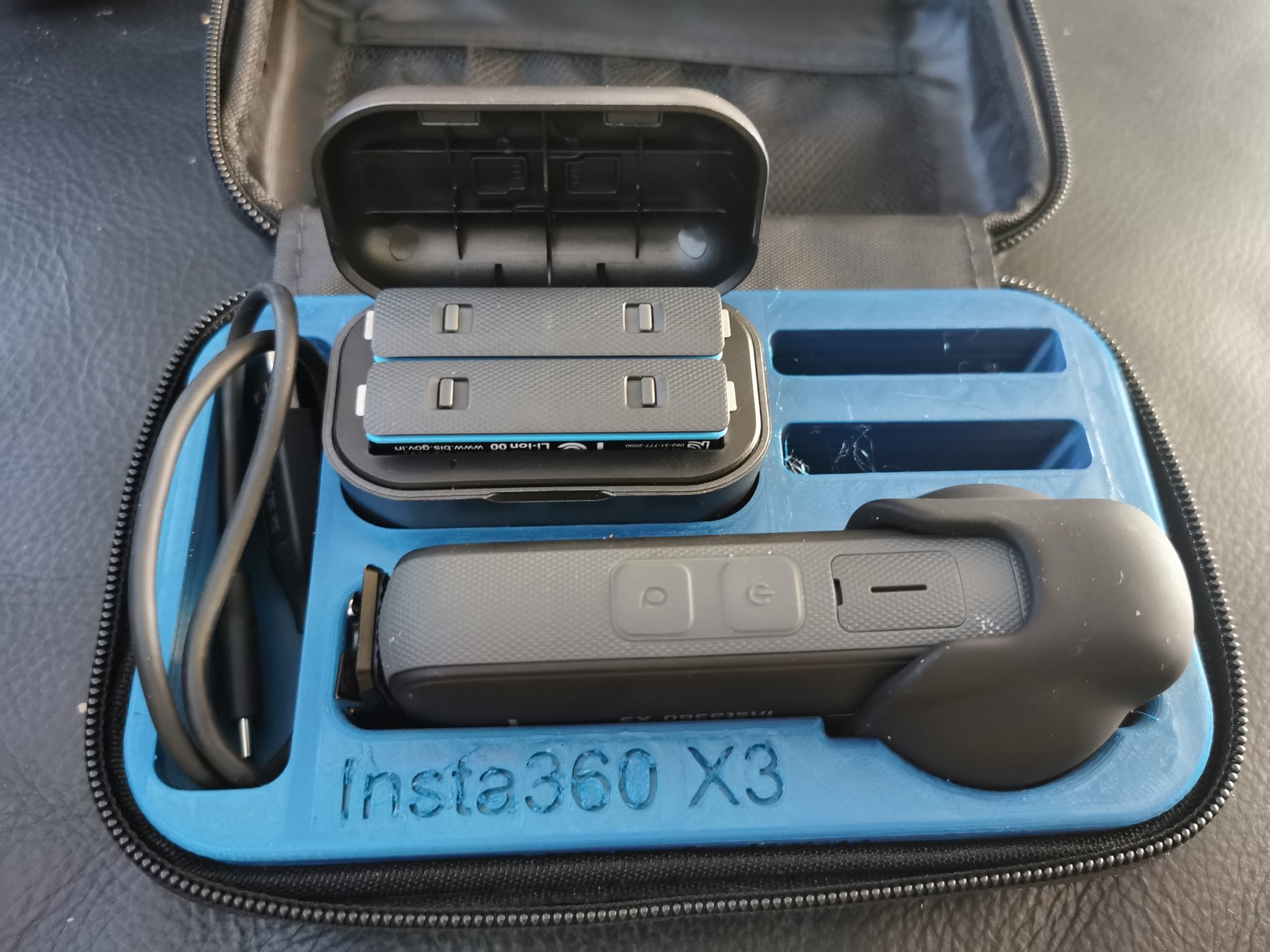 Giá đỡ cho túi lưu trữ Insta360 X3