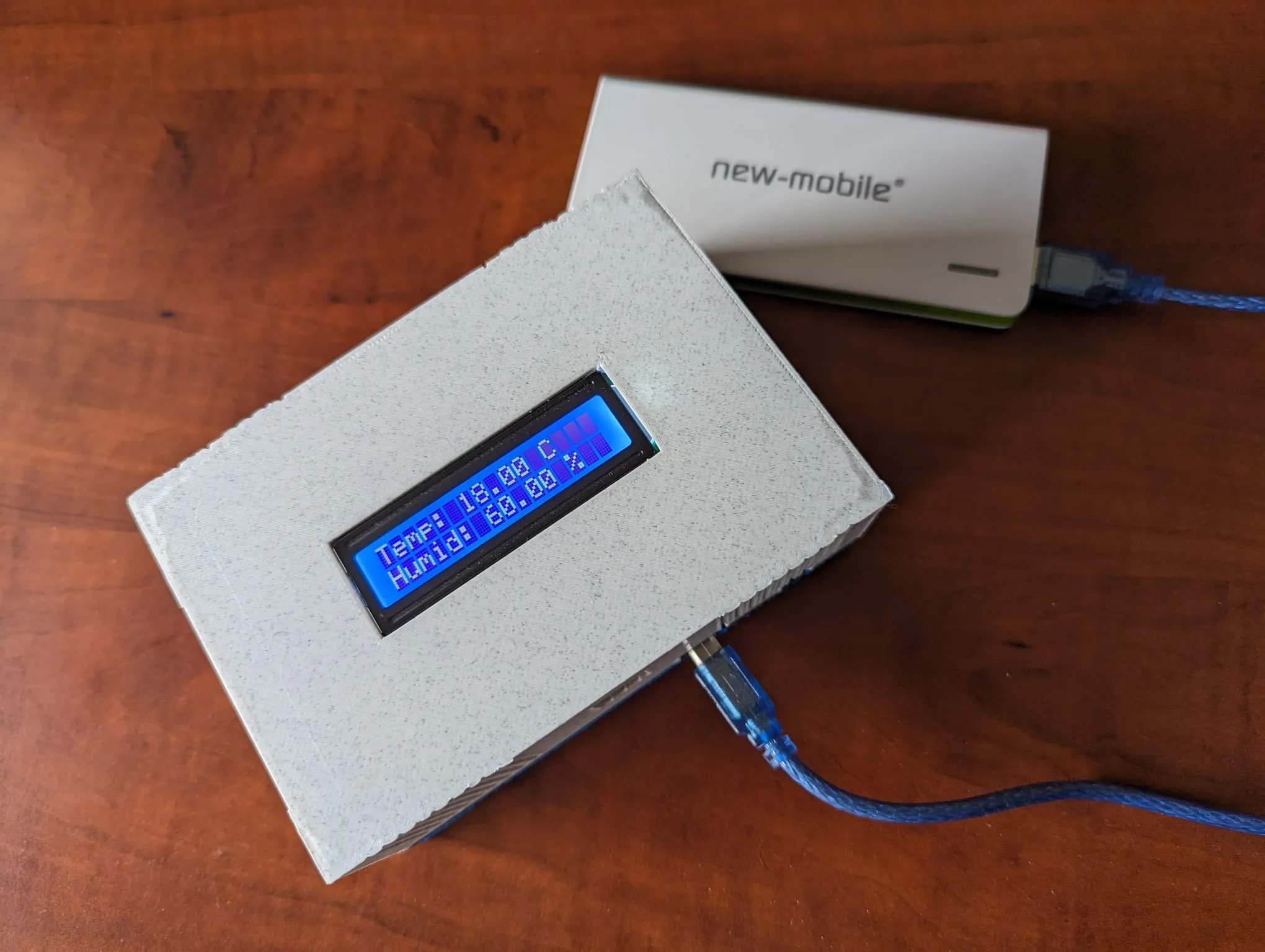 Hộp đựng Arduino Uno, Breadboard và Cảm biến Nhiệt độ Độ ẩm DHT11