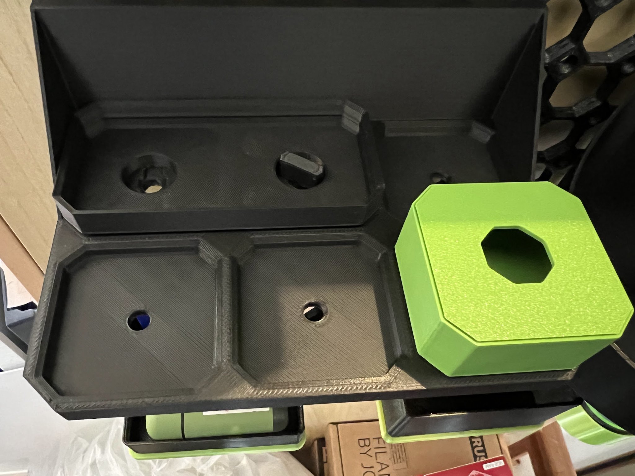 Kệ Multiboard cho thùng Multigrid