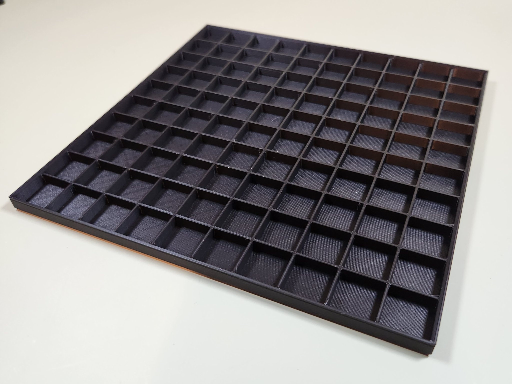 Khay phân loại và đếm chồng lên nhau với 100 ngăn