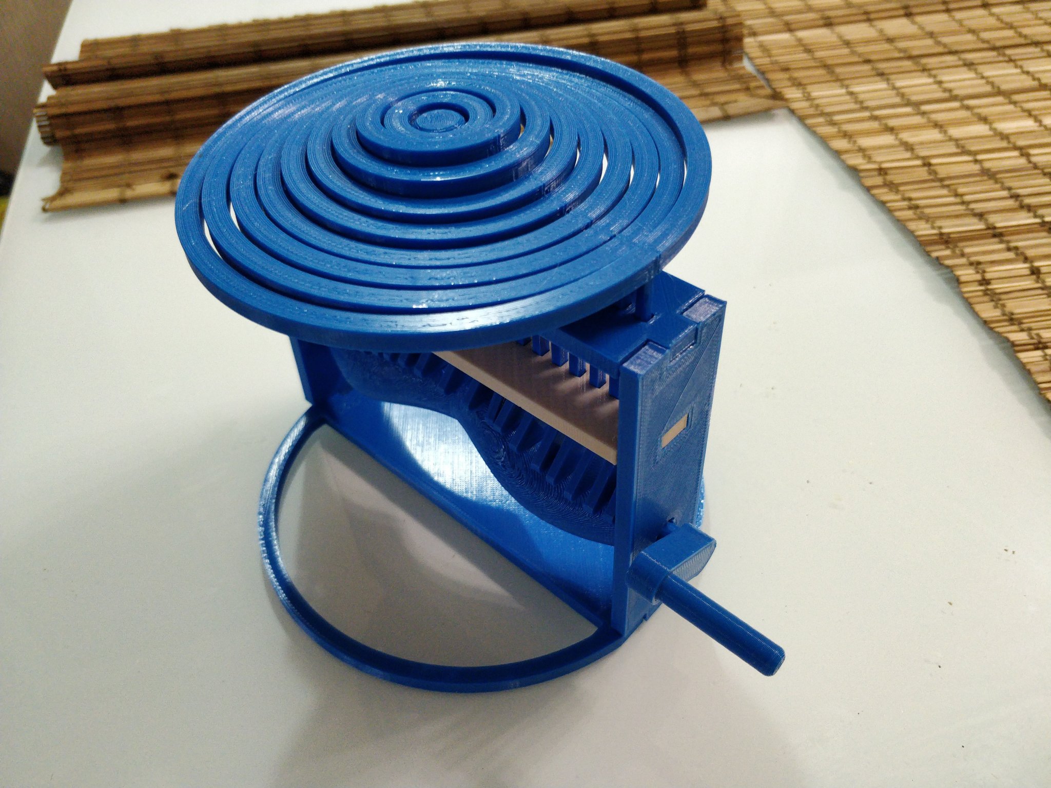 Cơ chế giọt mưa trong mô hình đồ chơi cơ khí