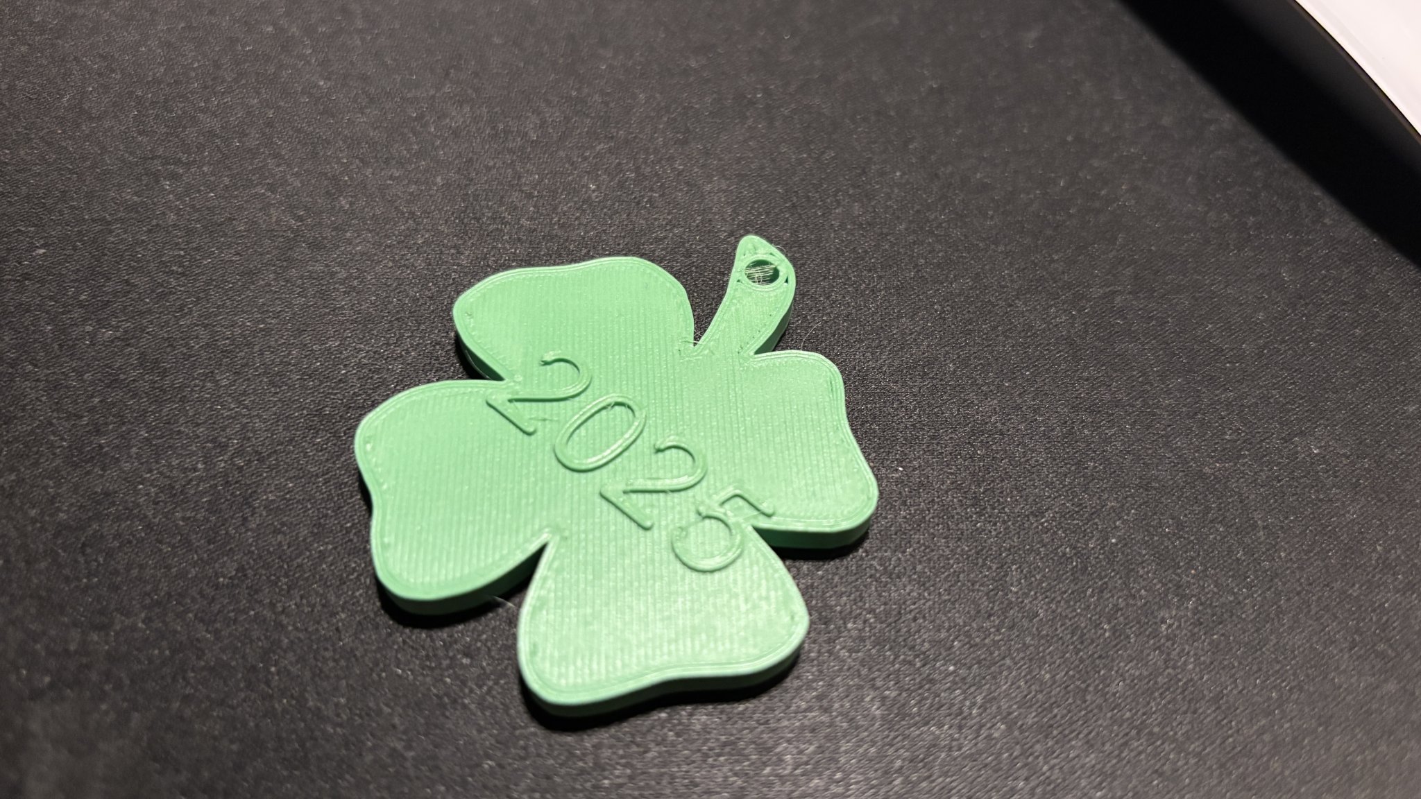 Mô hình Cỏ Ba Lá 2025