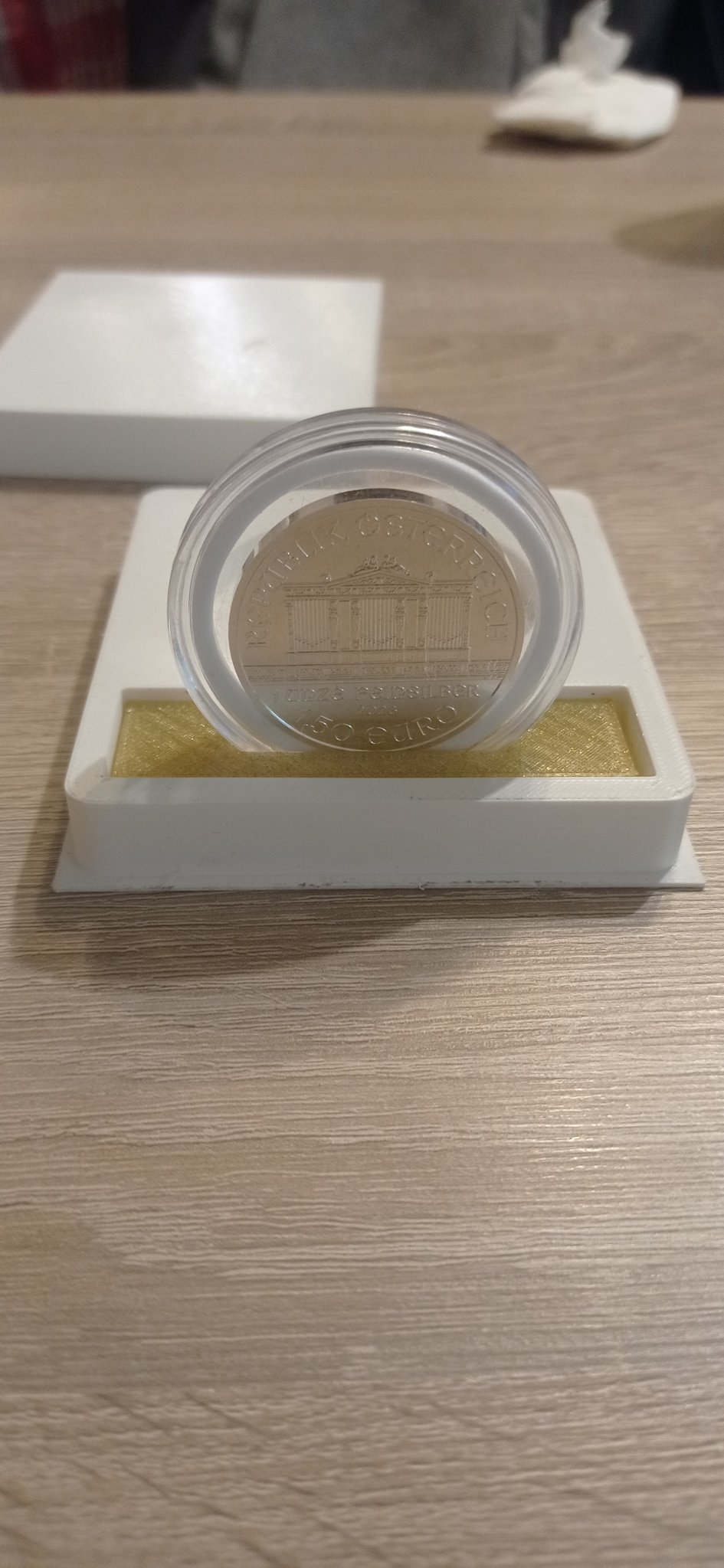 Hộp quà tặng cho đồng xu với giá đỡ tháo rời