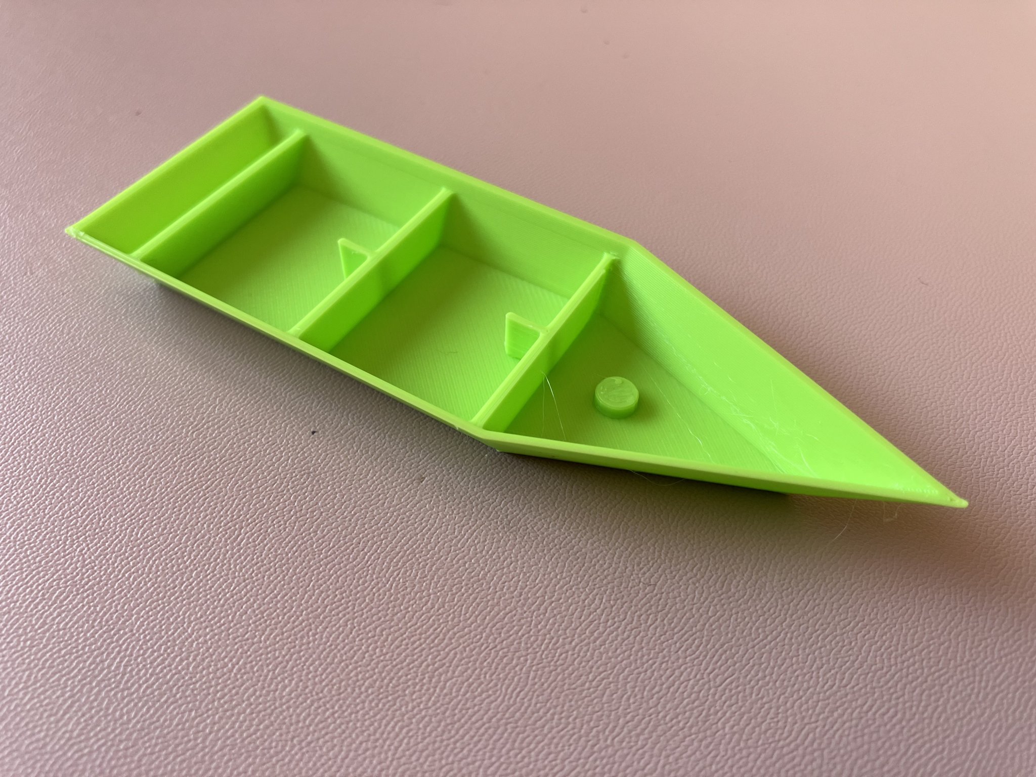 Thuyền lego cho 2 mô hình lego và một động vật nhỏ