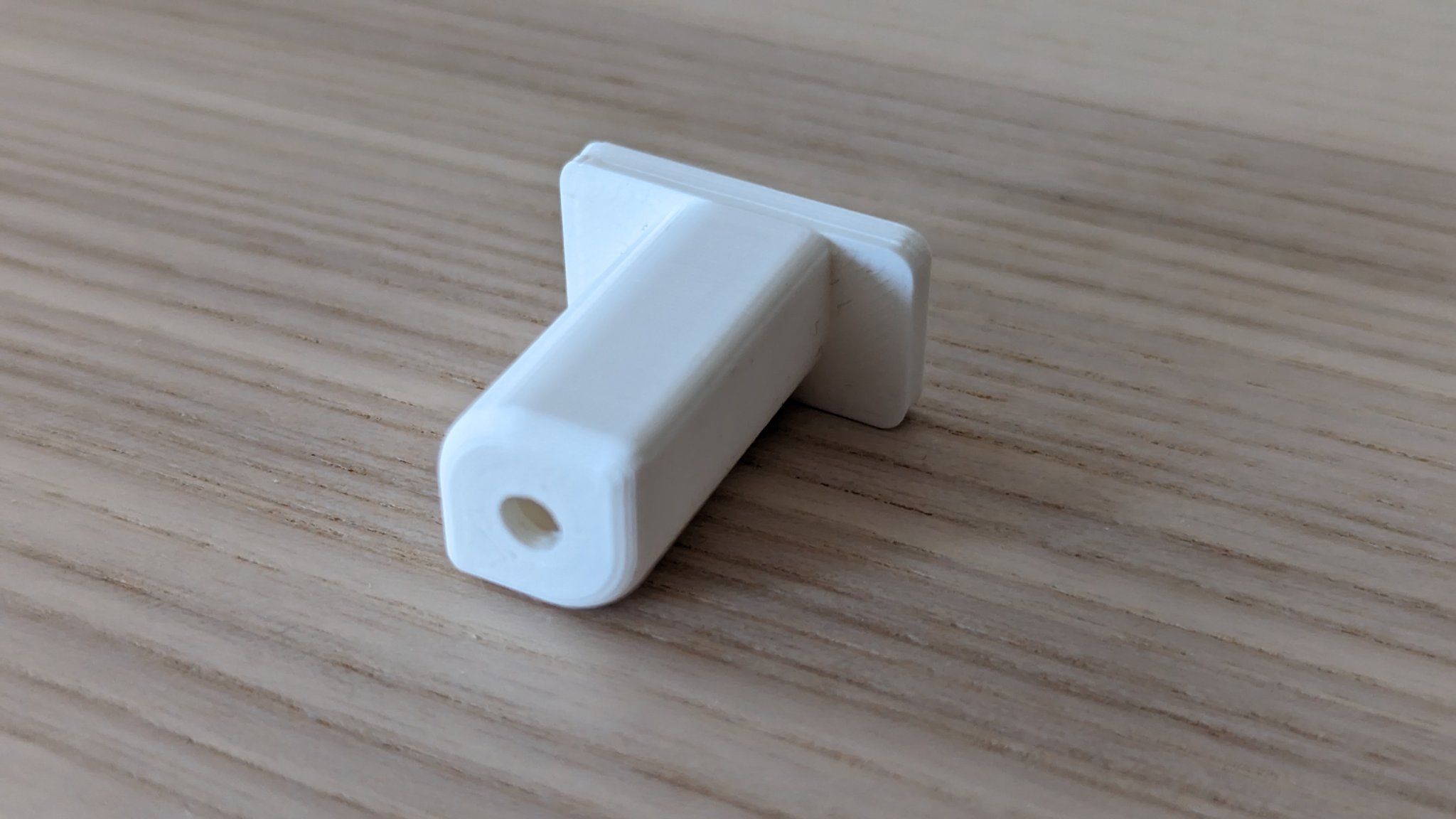 Kẹp gắn đầu giường Ikea Mandal không cần khoan