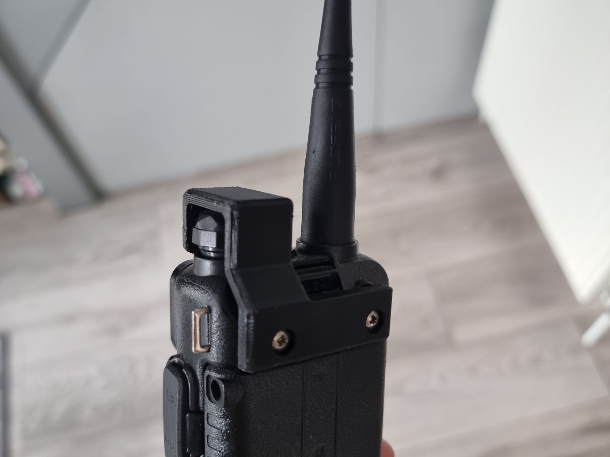 Nắp điều chỉnh âm lượng cho Baofeng UV-5R sử dụng kẹp gắn ...