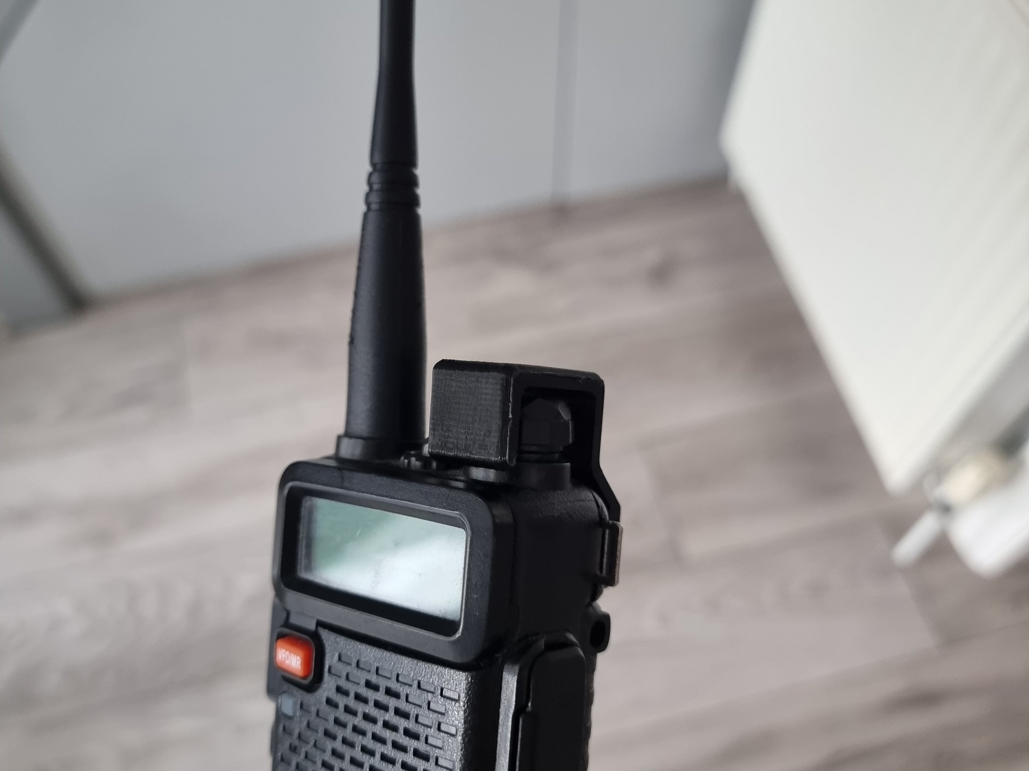 Nắp điều chỉnh âm lượng cho Baofeng UV-5R sử dụng kẹp gắn ...
