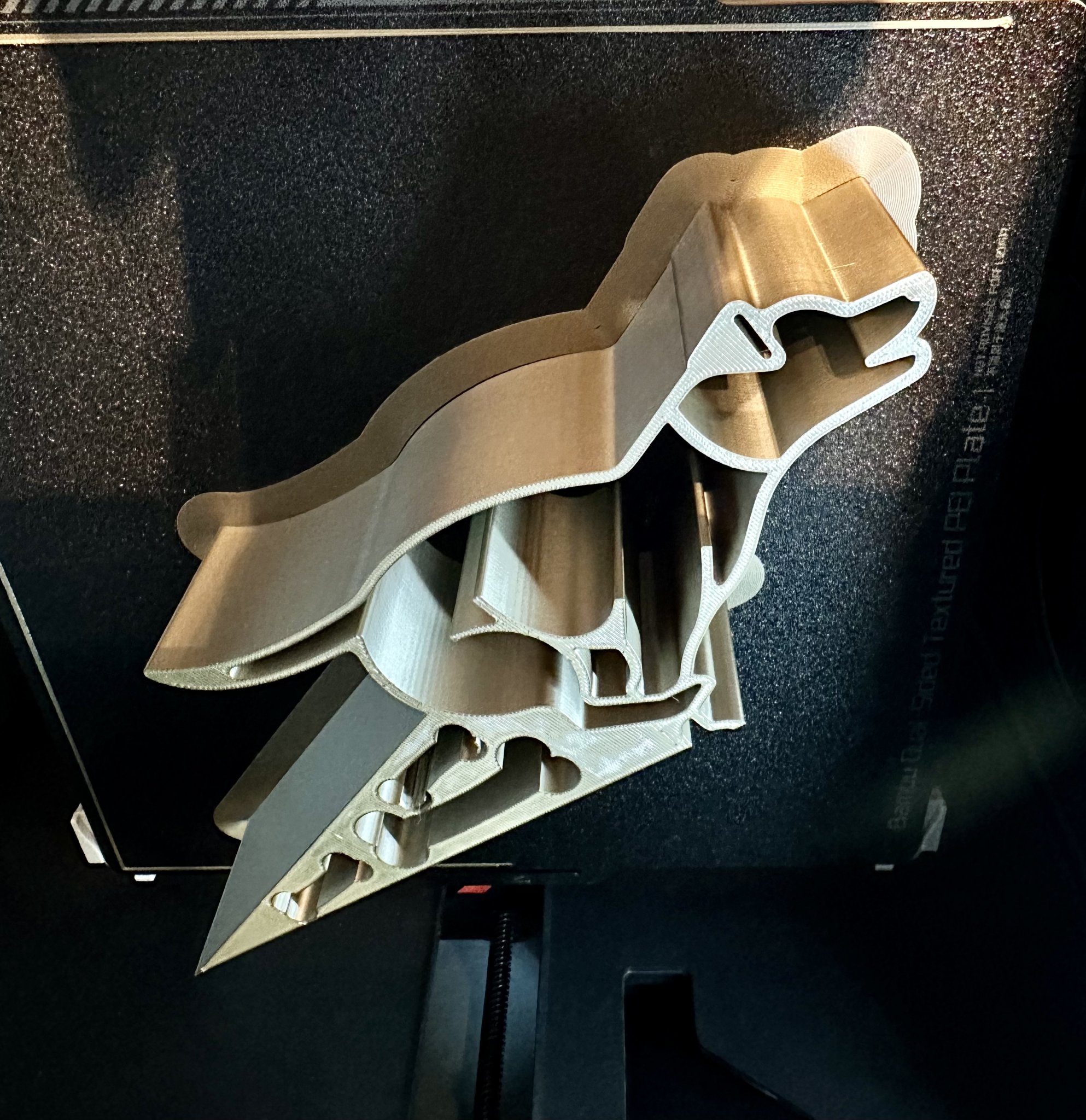 Đế chặn cửa hình chó chạy ngoài trời