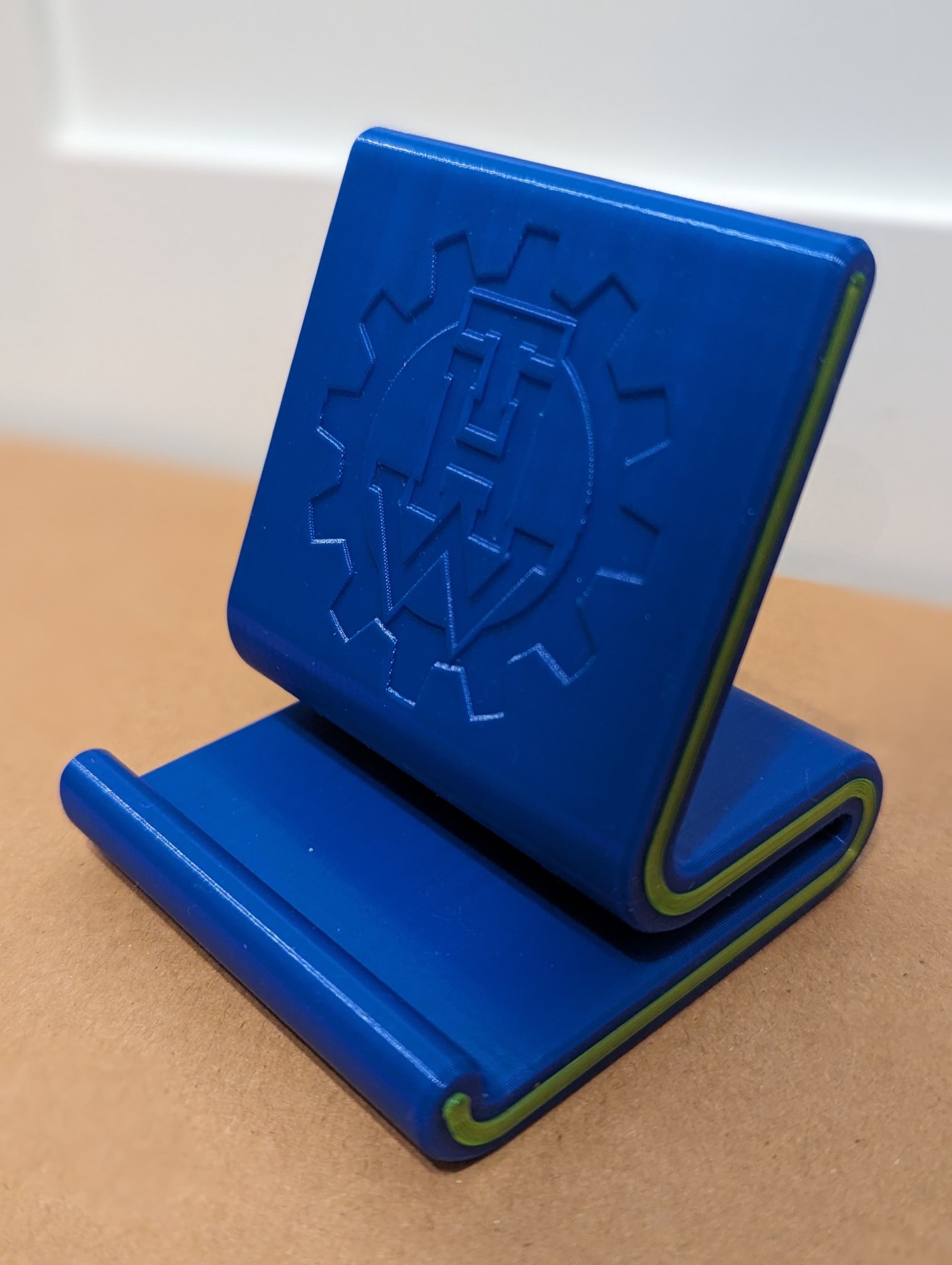 Giá đỡ điện thoại THW