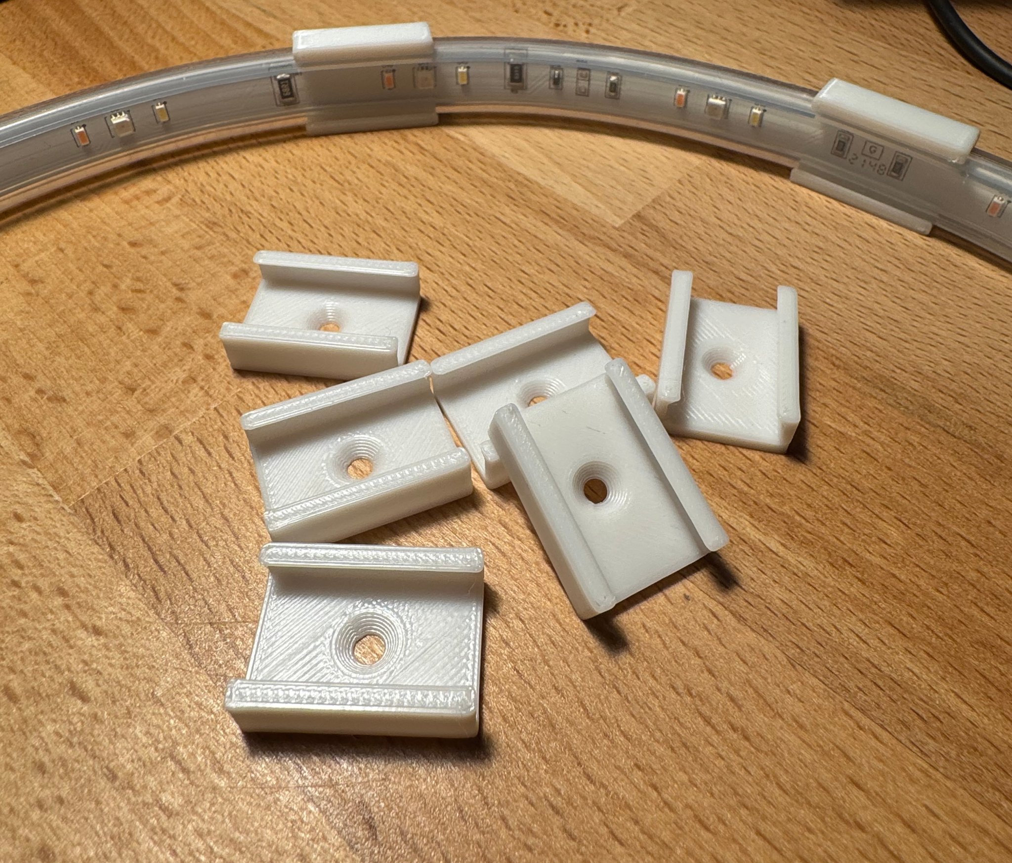 Kẹp Dây Đèn Philips Hue