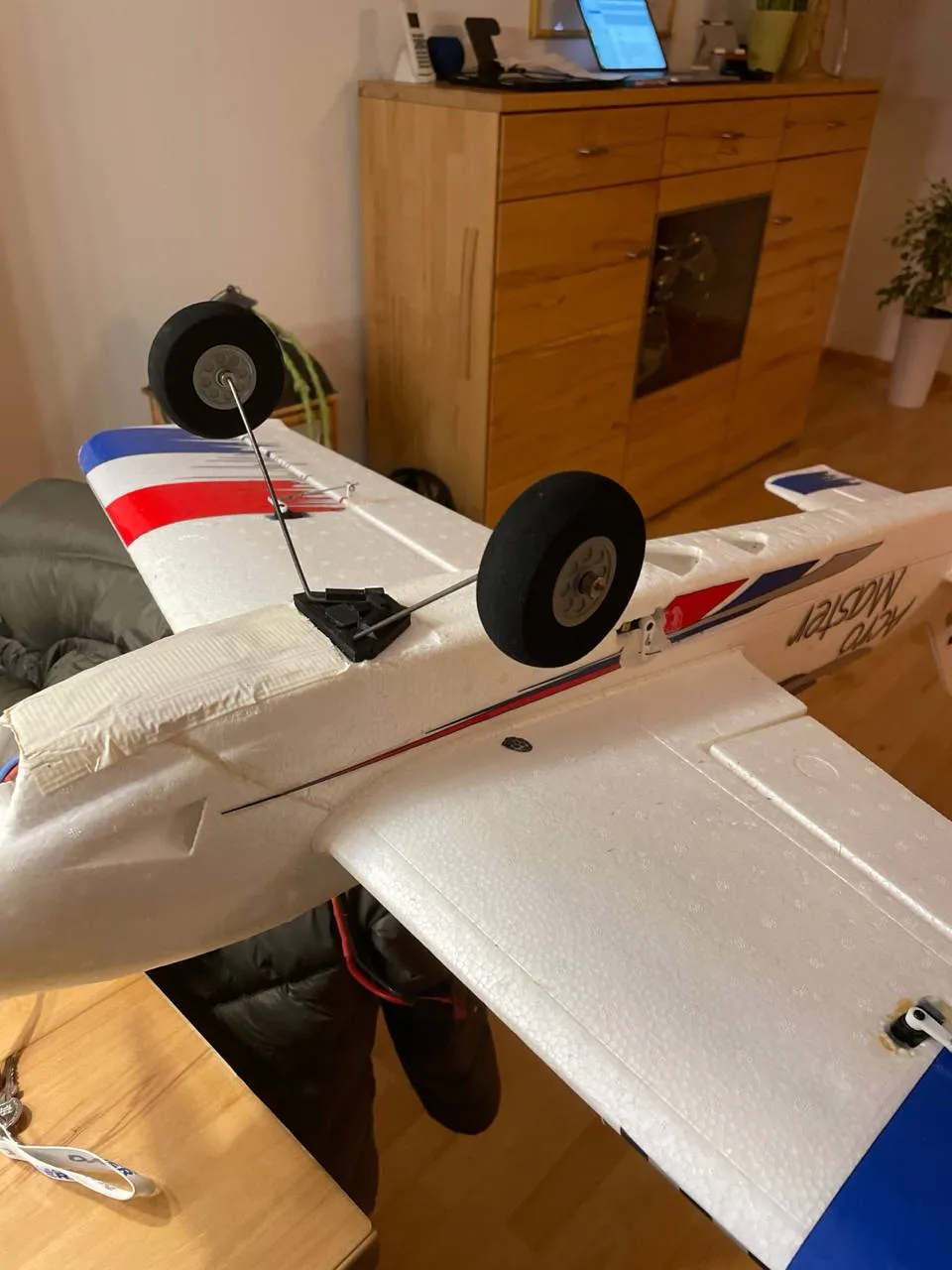 Giá đỡ bánh xe cho máy bay Acromaster