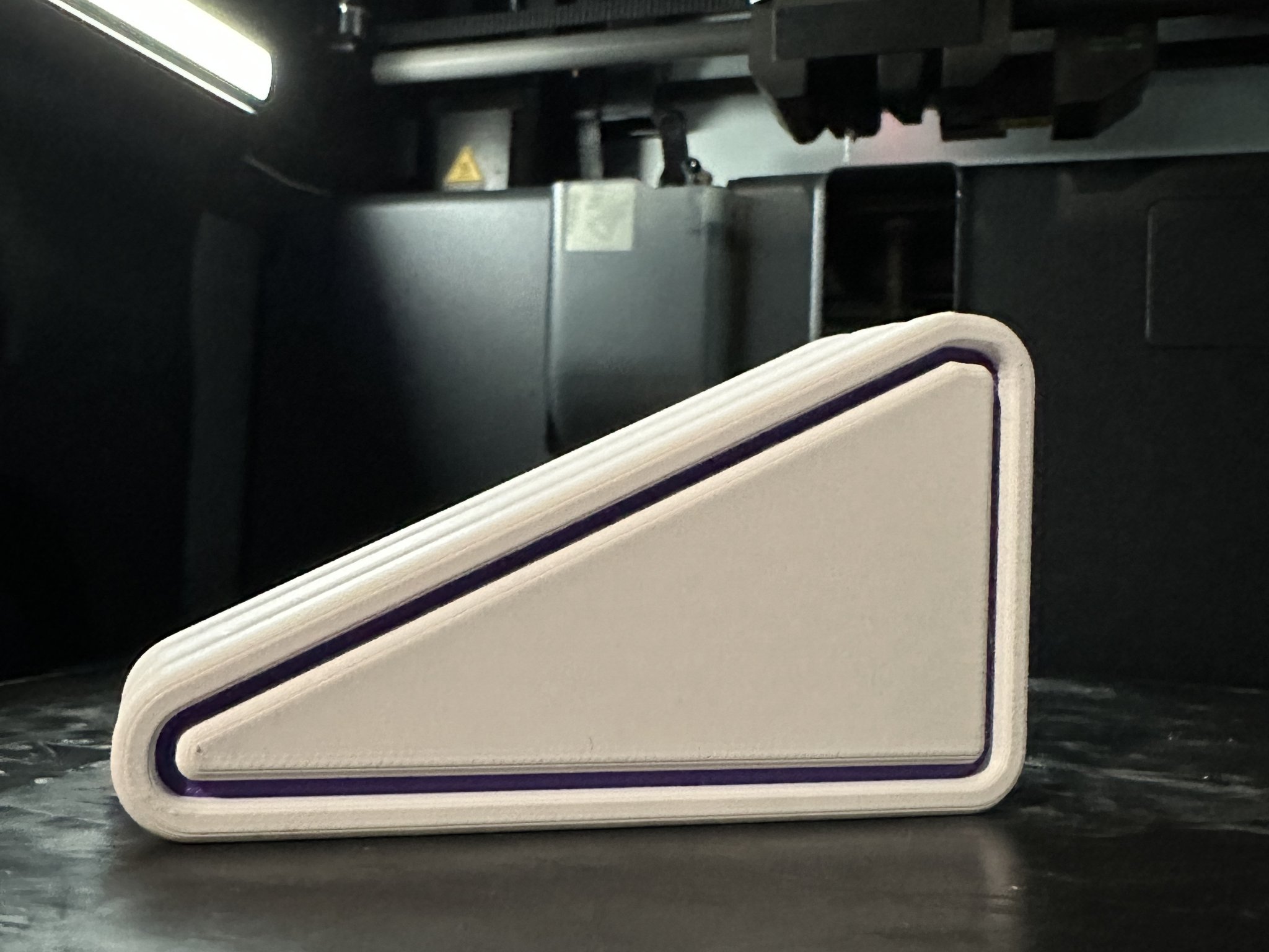 Đế giữ cửa đa năng với thiết kế tùy chỉnh