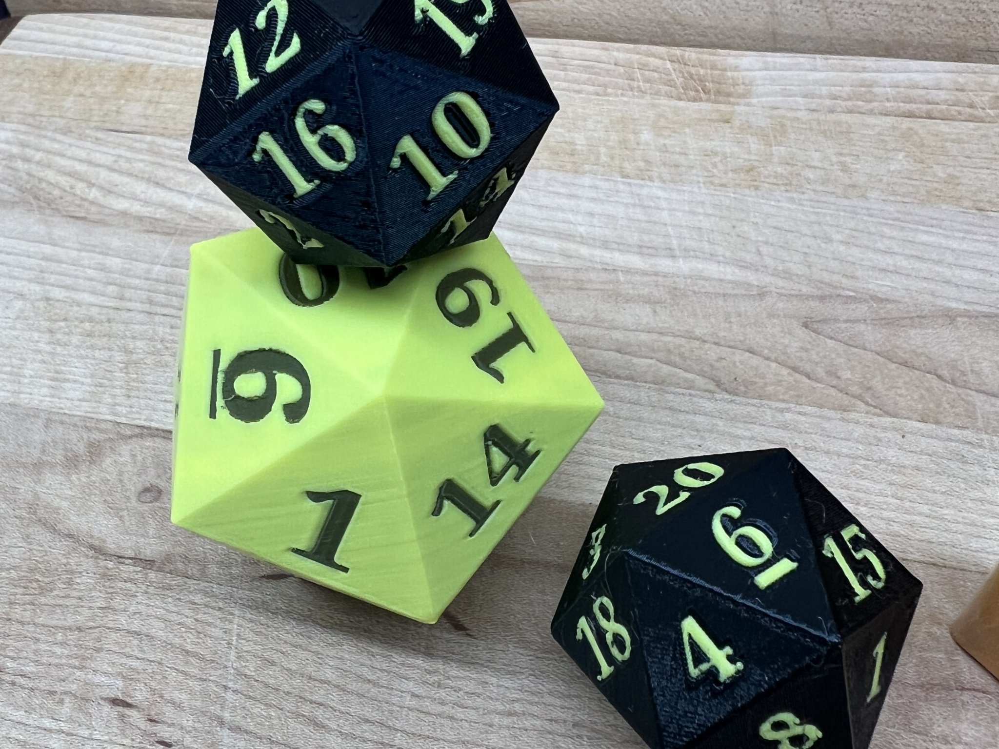 Xúc xắc 20 mặt D20 cho in màu đa sắc