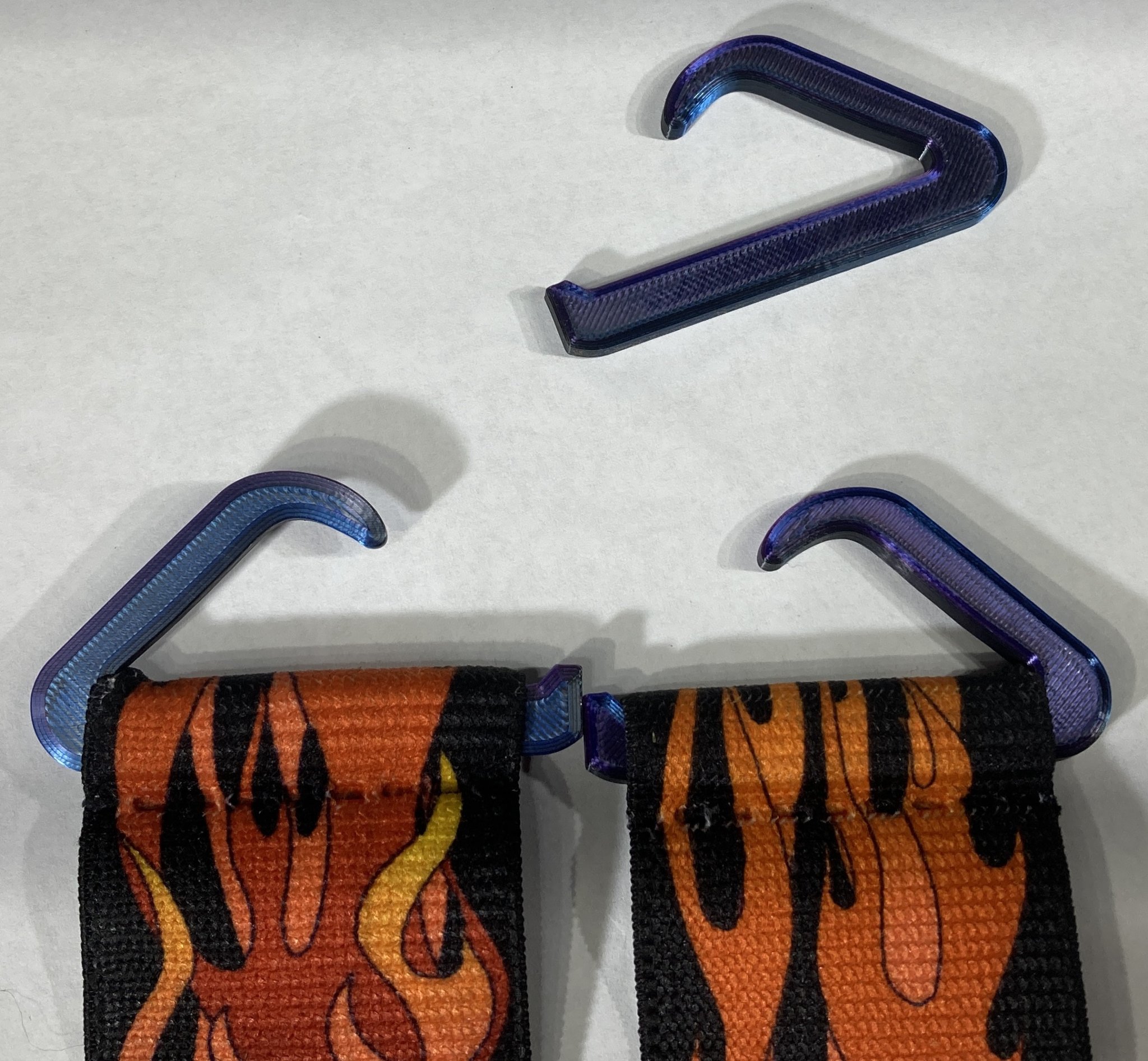 Móc treo cho dây đeo 50mm bằng nhựa PLA