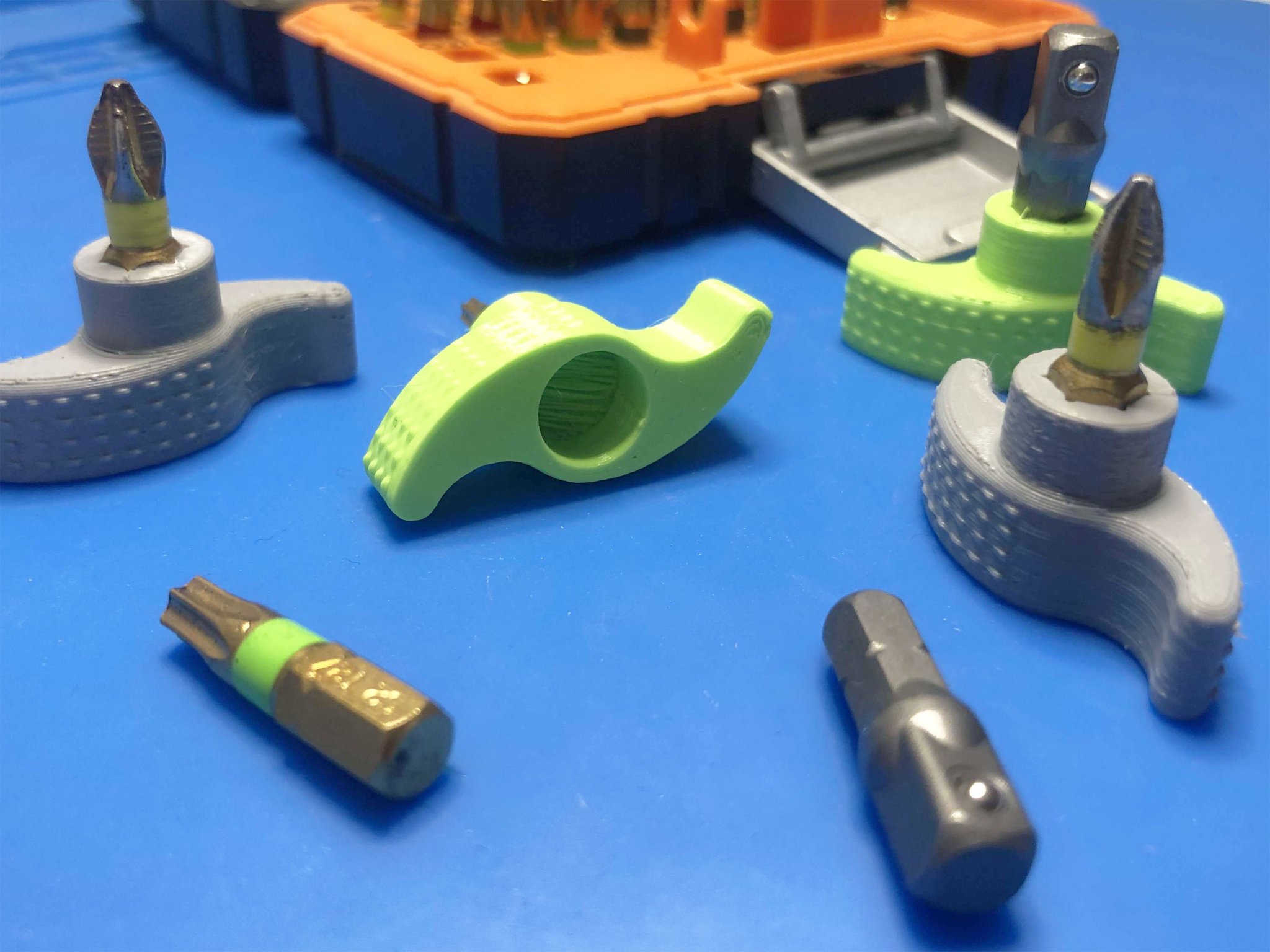 Dụng Cụ Giữ Mũi Vít Từ Tính Mini