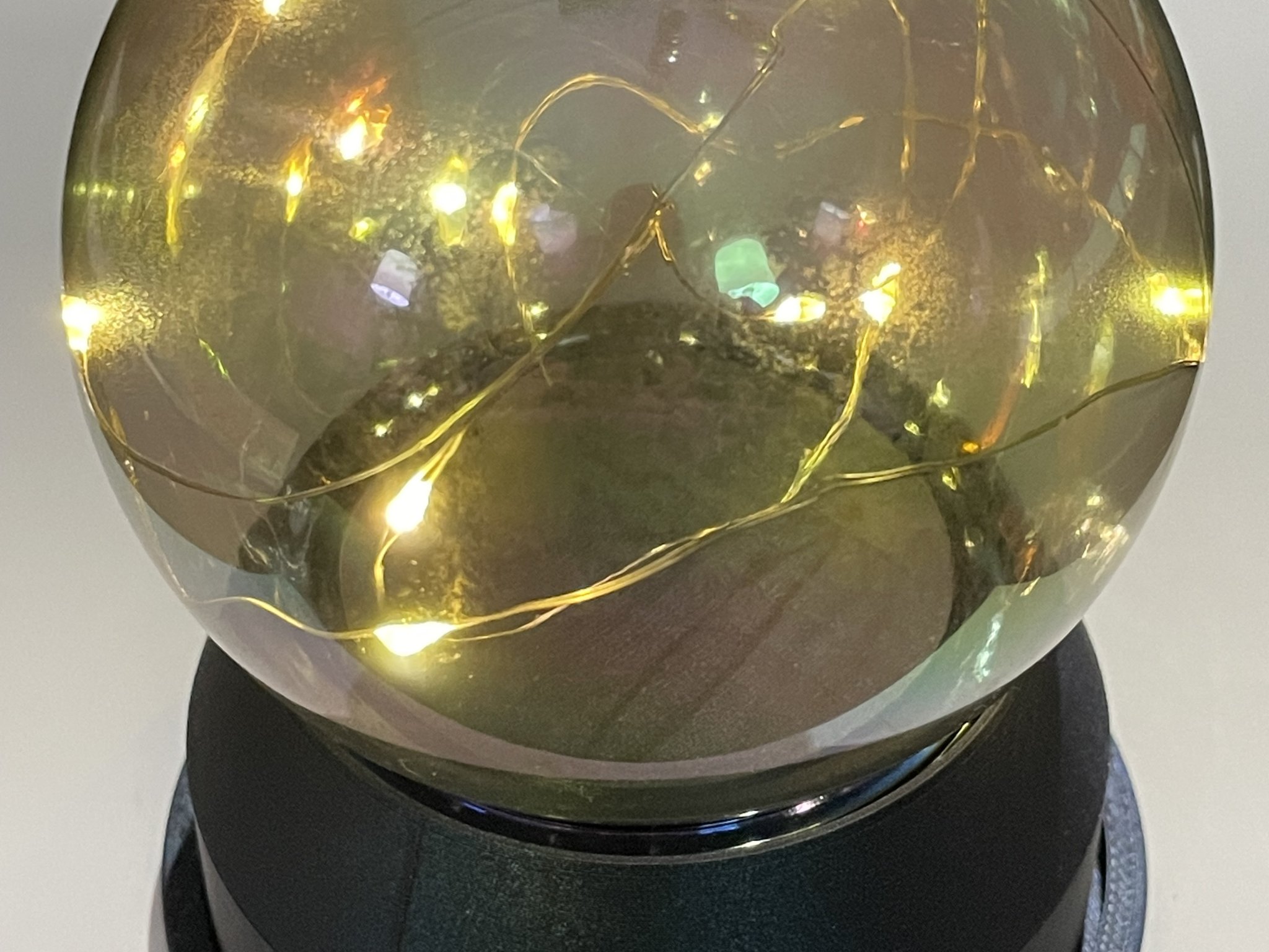 Đế đèn LED cho quả địa cầu Dollar Tree