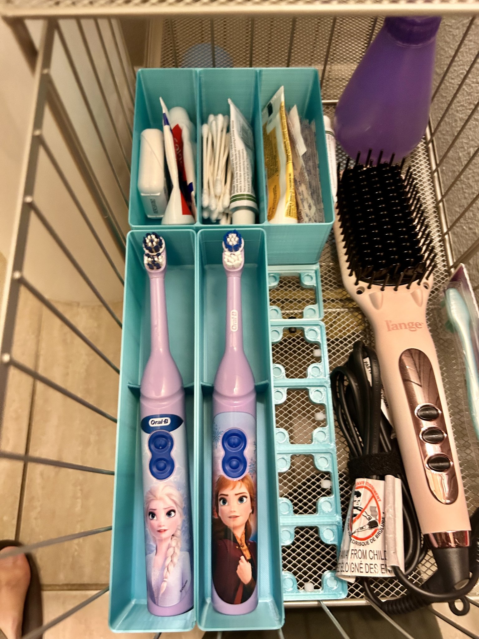 Giá đỡ bàn chải đánh răng Gridfinity kiểu ngang