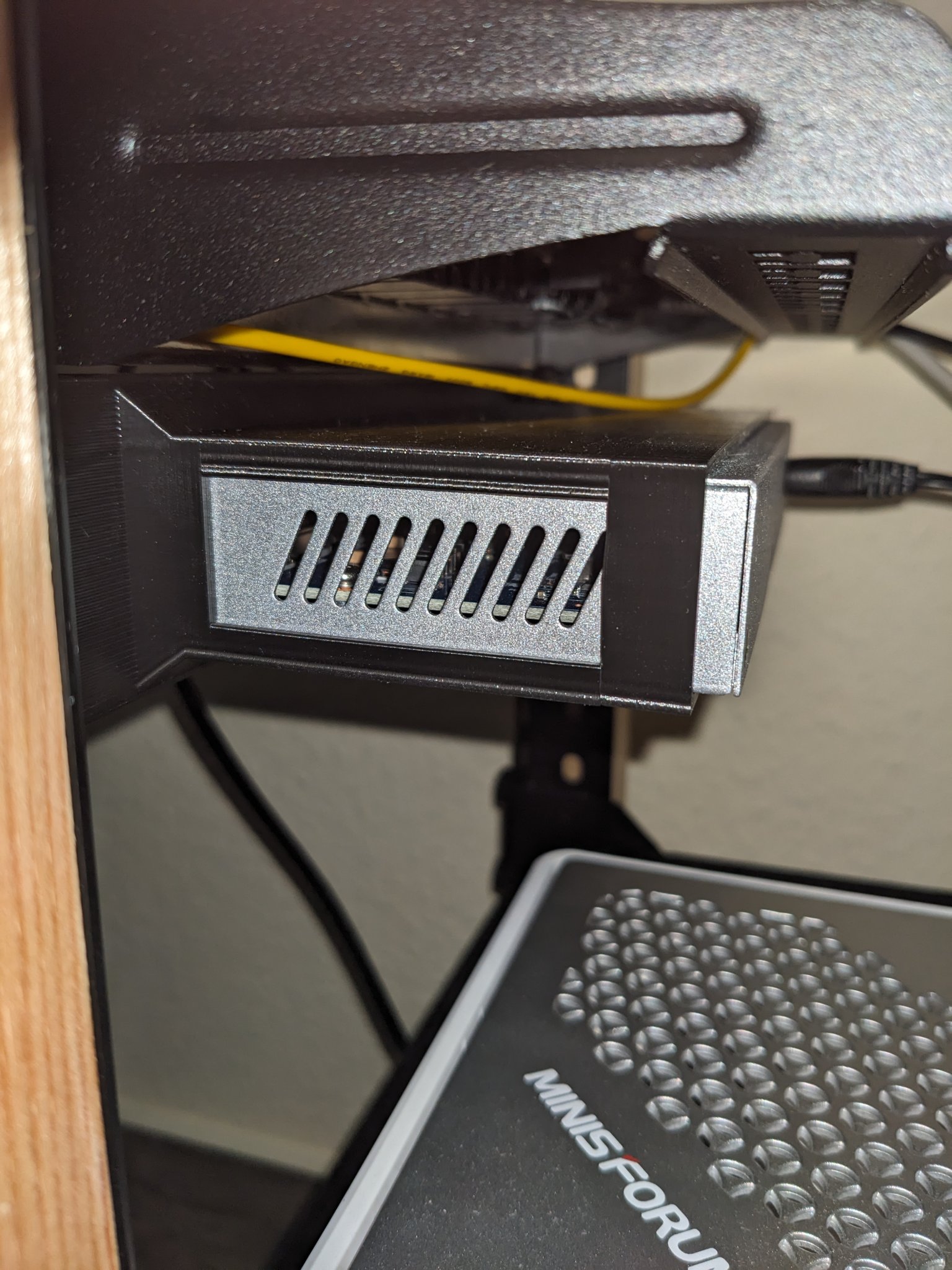 Giá đỡ Zyxel SG1200-8 Gắn Tủ Rack 10 Inch