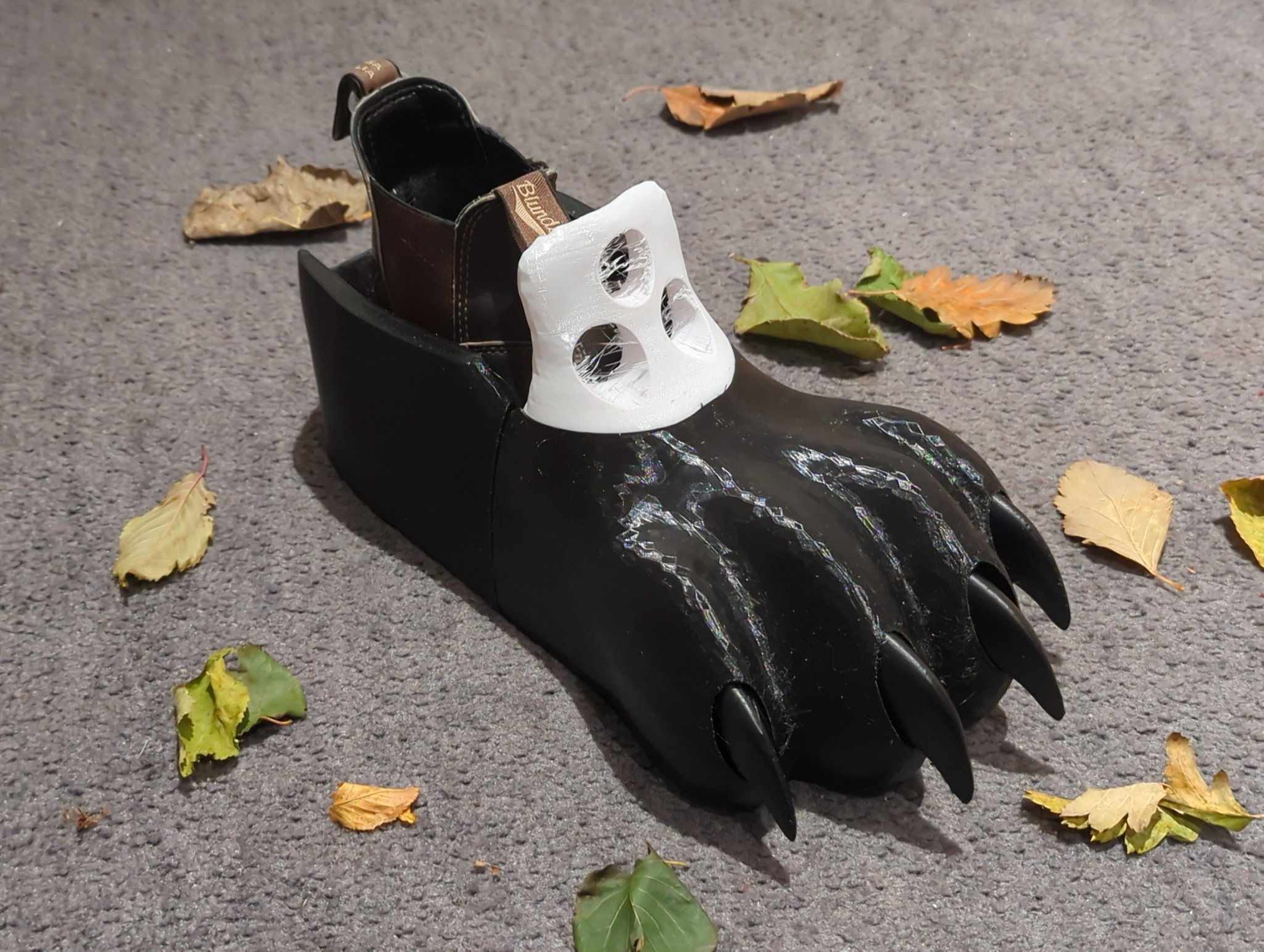 Bàn chân thú cho trang phục fursuit