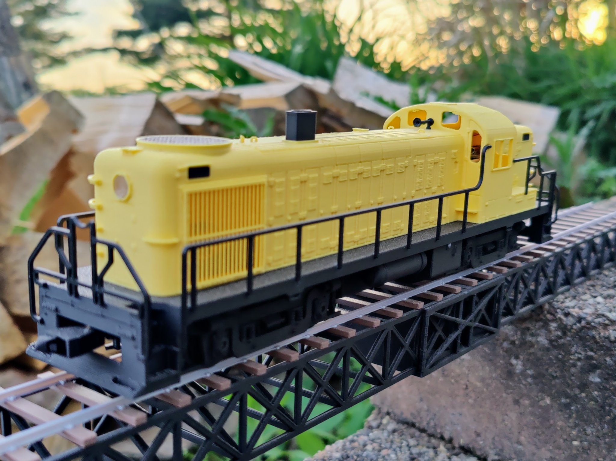 Đầu máy Alco RS3 cho Đường sắt Rồng