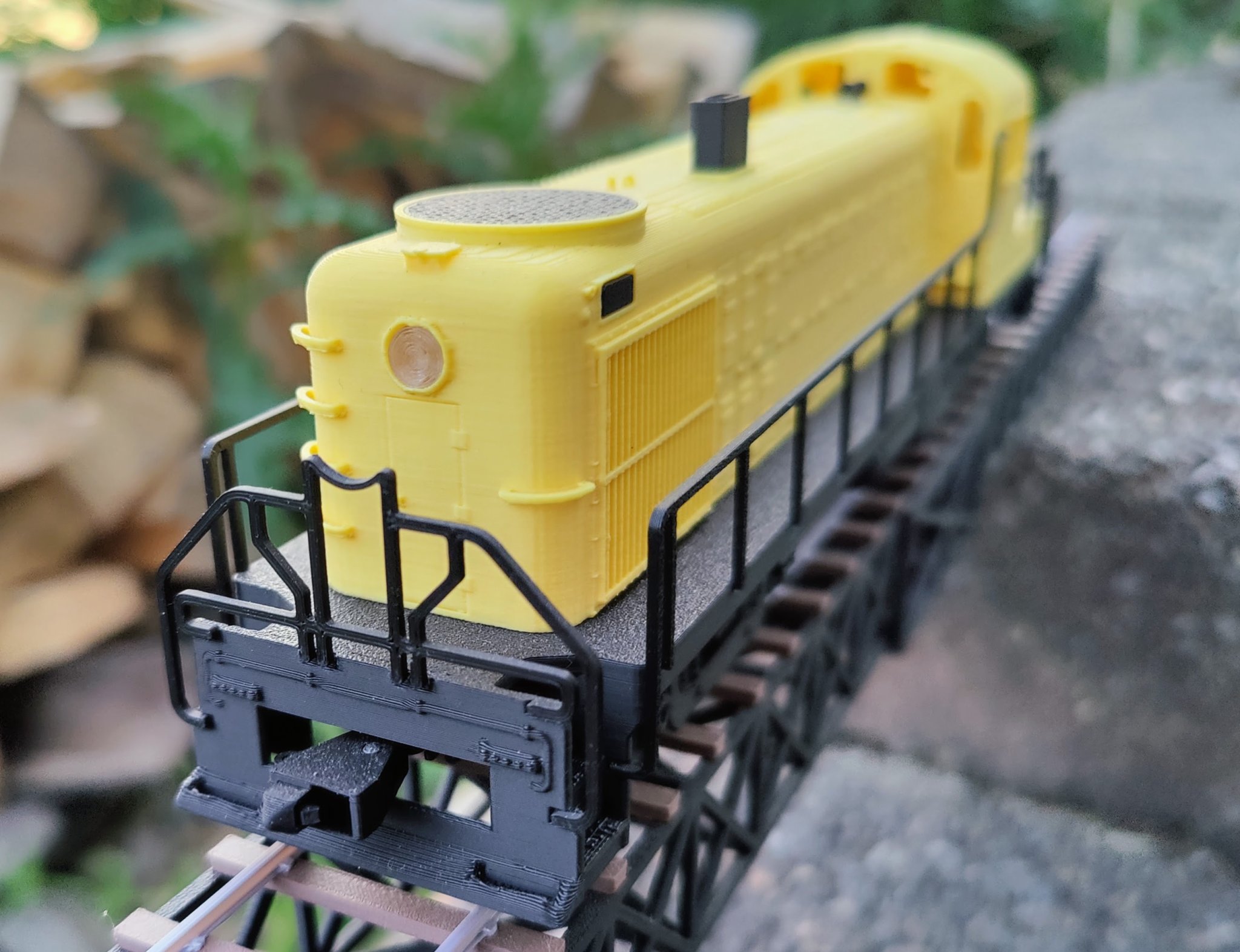 Đầu máy Alco RS3 cho Đường sắt Rồng