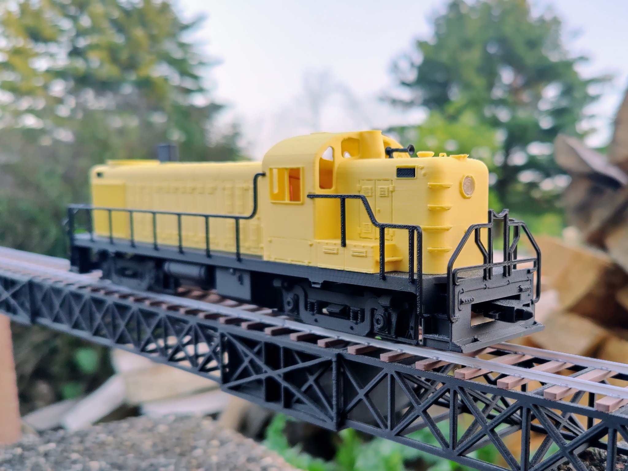 Đầu máy Alco RS3 cho Đường sắt Rồng